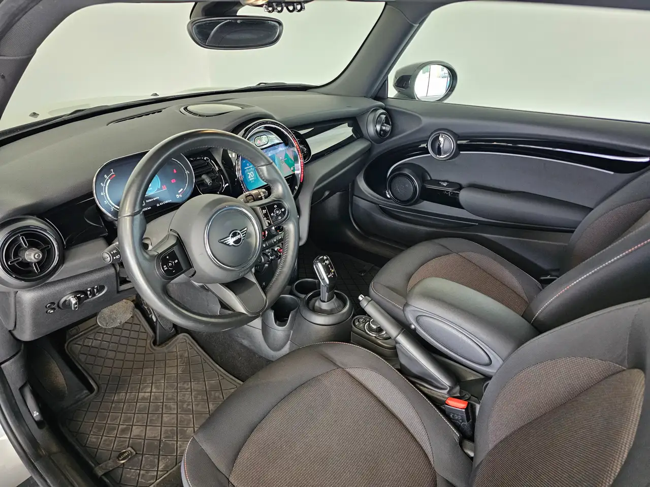 MINI Cooper 3p 1.5 Essential Premium Virtual Cockpit 7