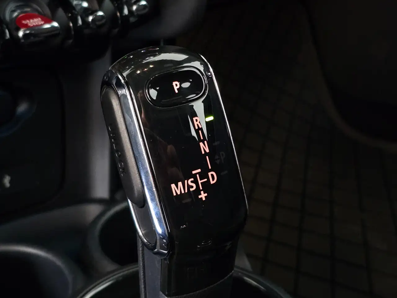 MINI Cooper 3p 1.5 Essential Premium Virtual Cockpit 11