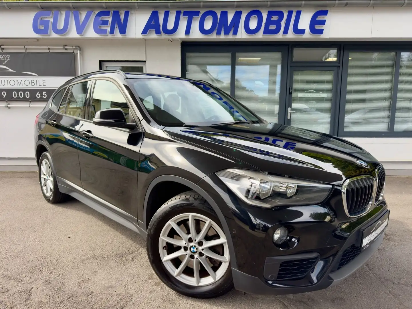 BMW X1 xDrive 20d Aut Advantage AHK PDC STZHZG LEDER Schwarz - 1