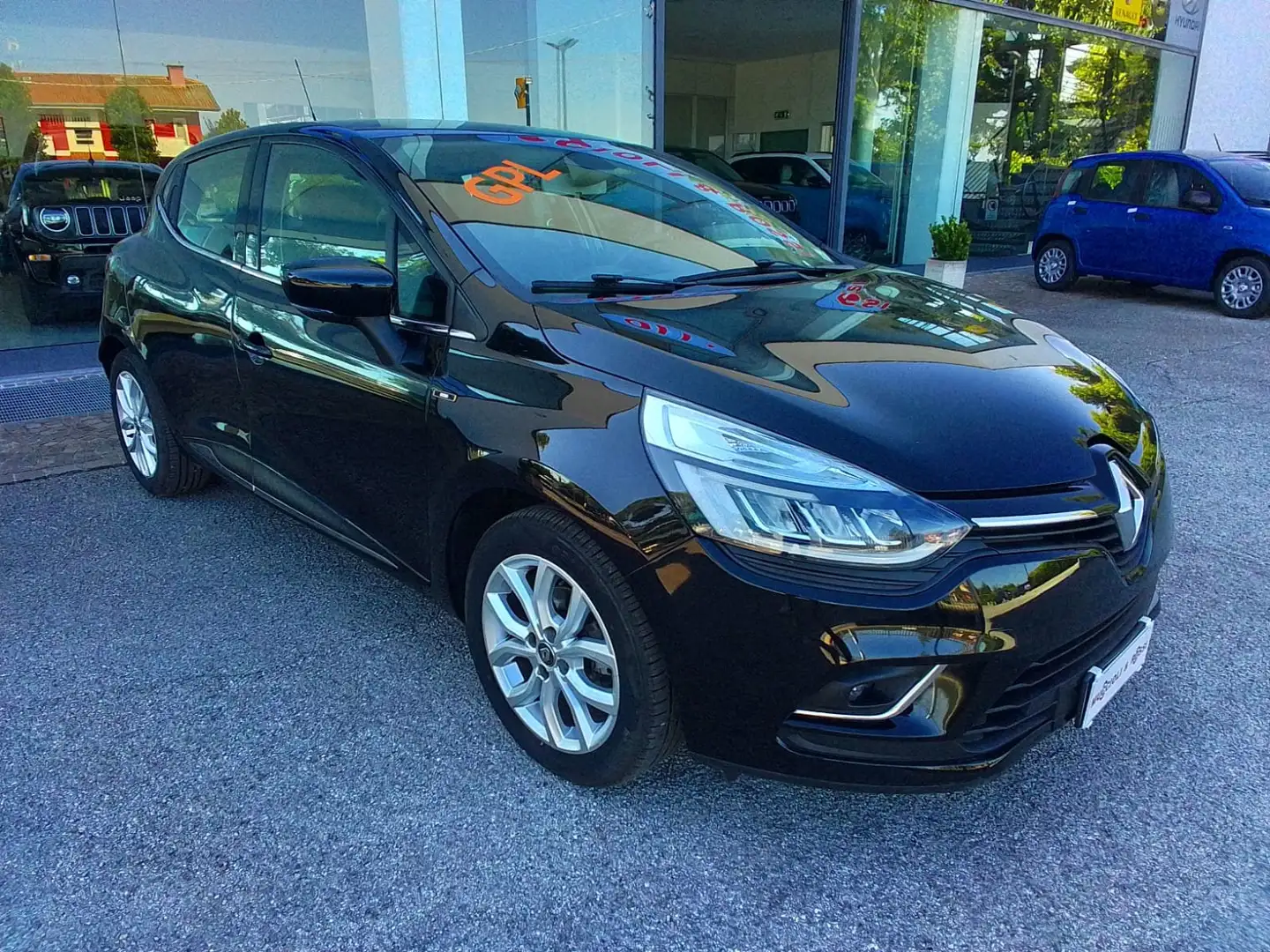 Renault Clio Moschino 0.9 GPL 90cv Negro - 1