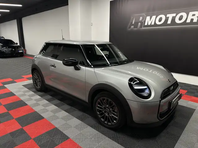 MINI Cooper C Mini Cooper F66 3p 3p 1.5 C Favoured auto
