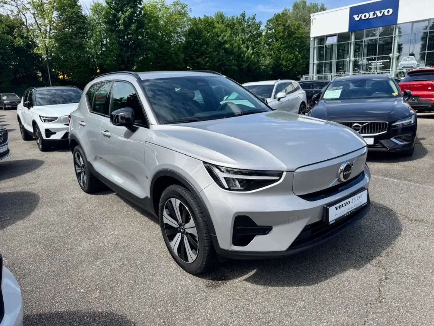 Volvo EX40 Plus (XC40) Recharge Pure Electric StandHZG AHK Di Silber - 2