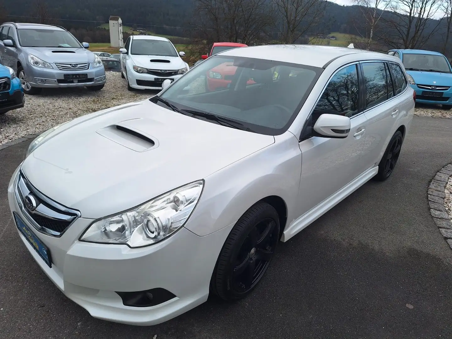 Subaru Legacy Kombi 2.0D Trend, Euro 5 bijela - 1