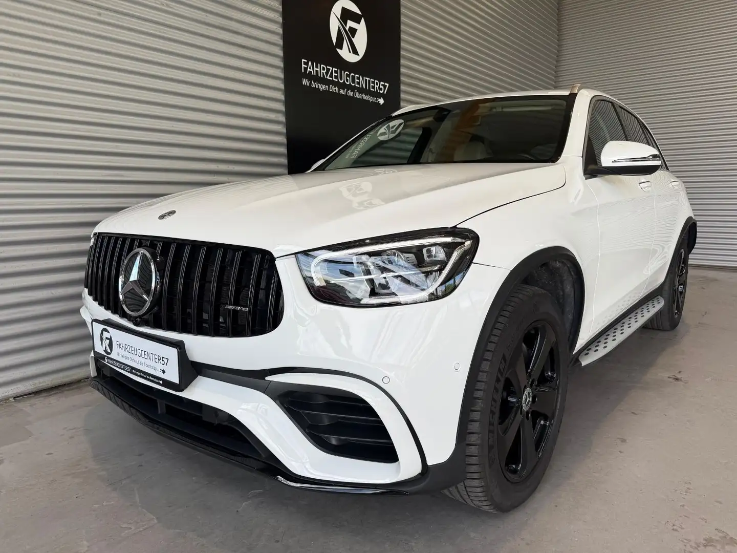 Mercedes-Benz GLC 300 4MATIC/RÜCKFAHRKAMERA/CARPLAY/LED White - 2