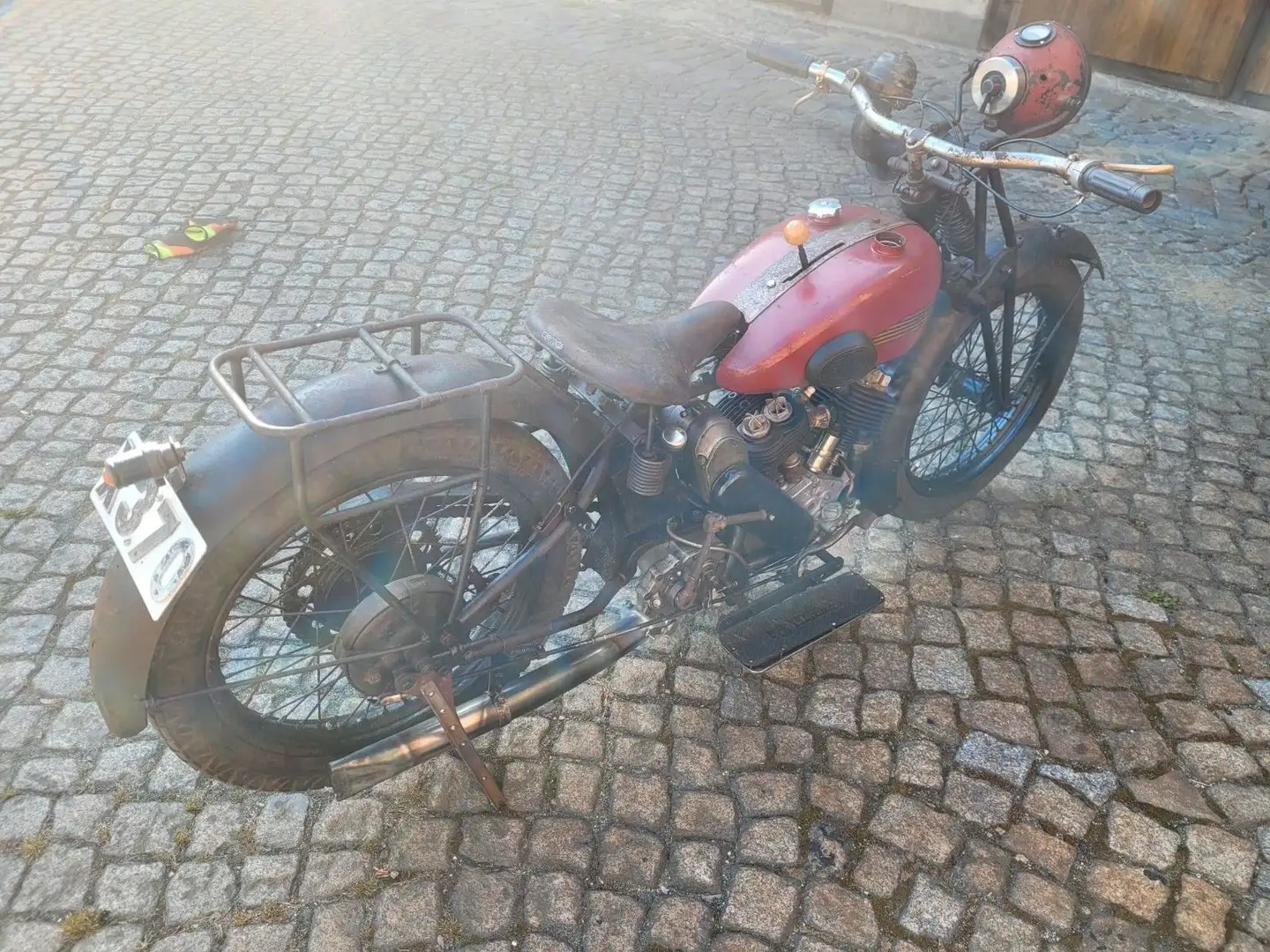 Husqvarna V2 - 550cc - Bj. 1931 - 2