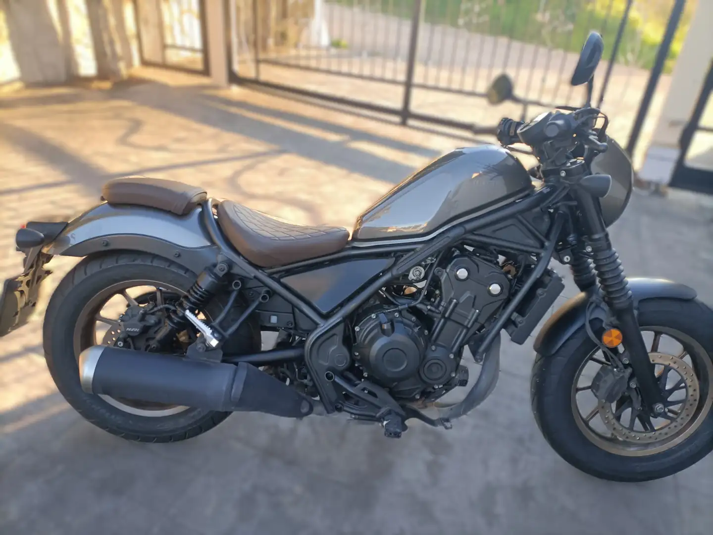 Honda CMX 500 Edicion Especial Marrón - 1