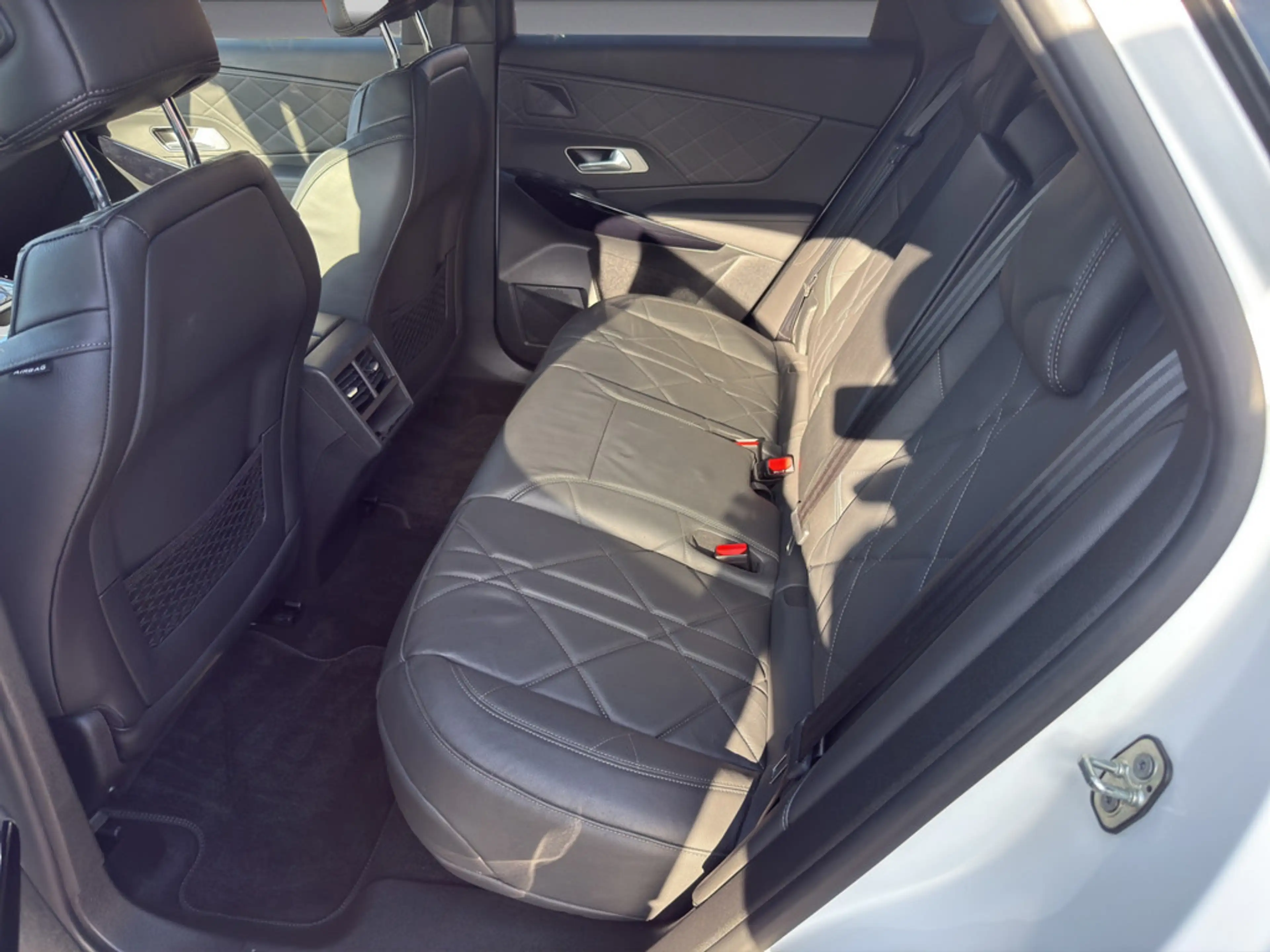 DS Automobiles DS 7 E-Tense 225 Grand Chic LEDER NAVI LED — photo 12