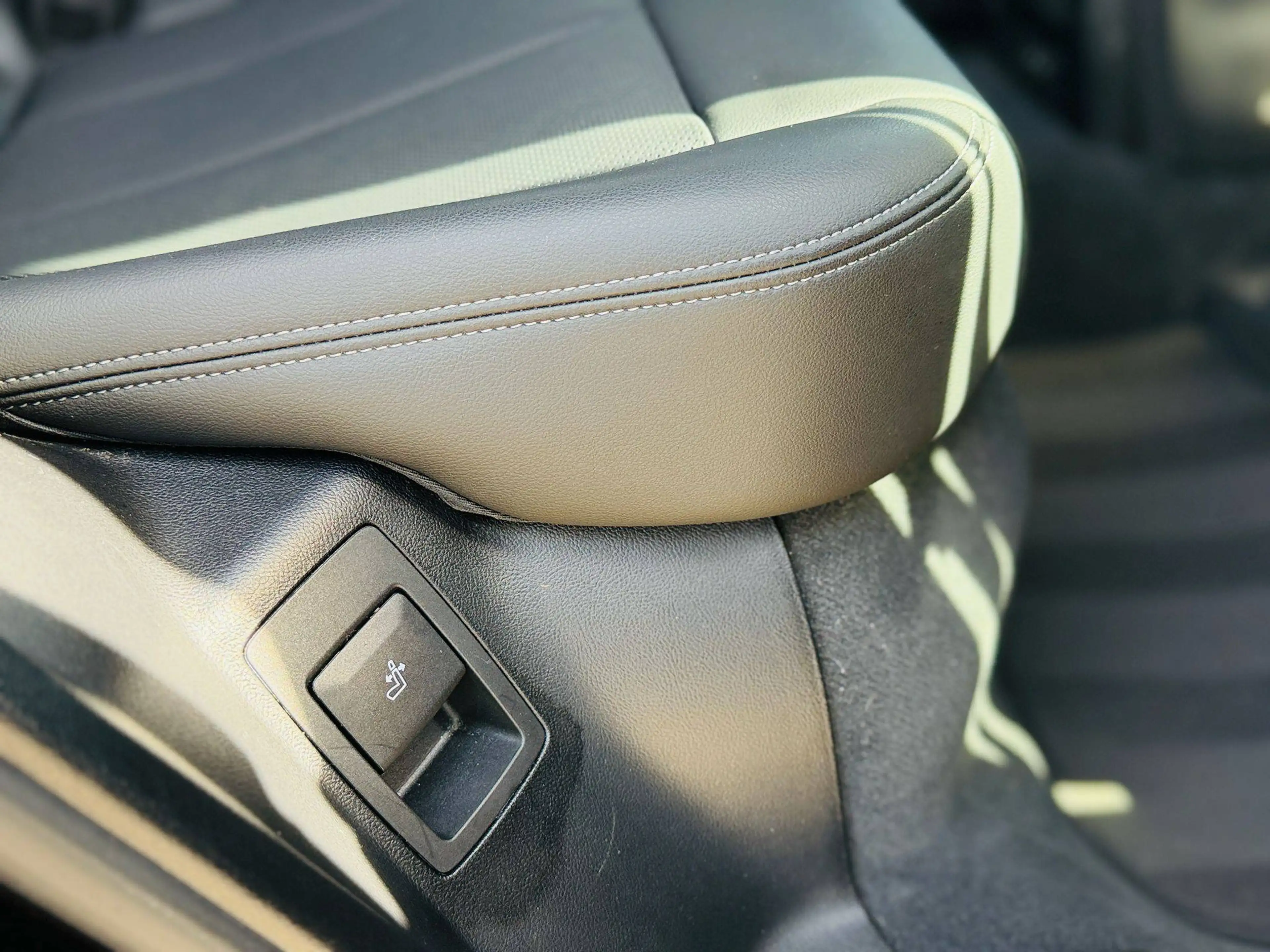 BMW X4 xDrive 20 d M Sport Hybrid Diesel — photo 15