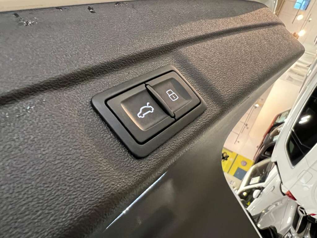 2025 Audi A5 PROGRESSIV quattro GLASS ROOF NAVIGATION ADPTIVE C thumb 50
