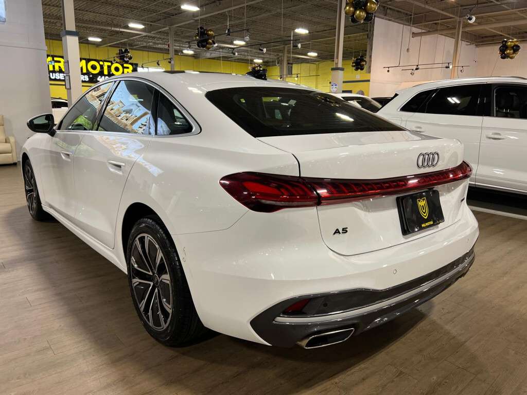 2025 Audi A5 PROGRESSIV quattro GLASS ROOF NAVIGATION ADPTIVE C alt 3