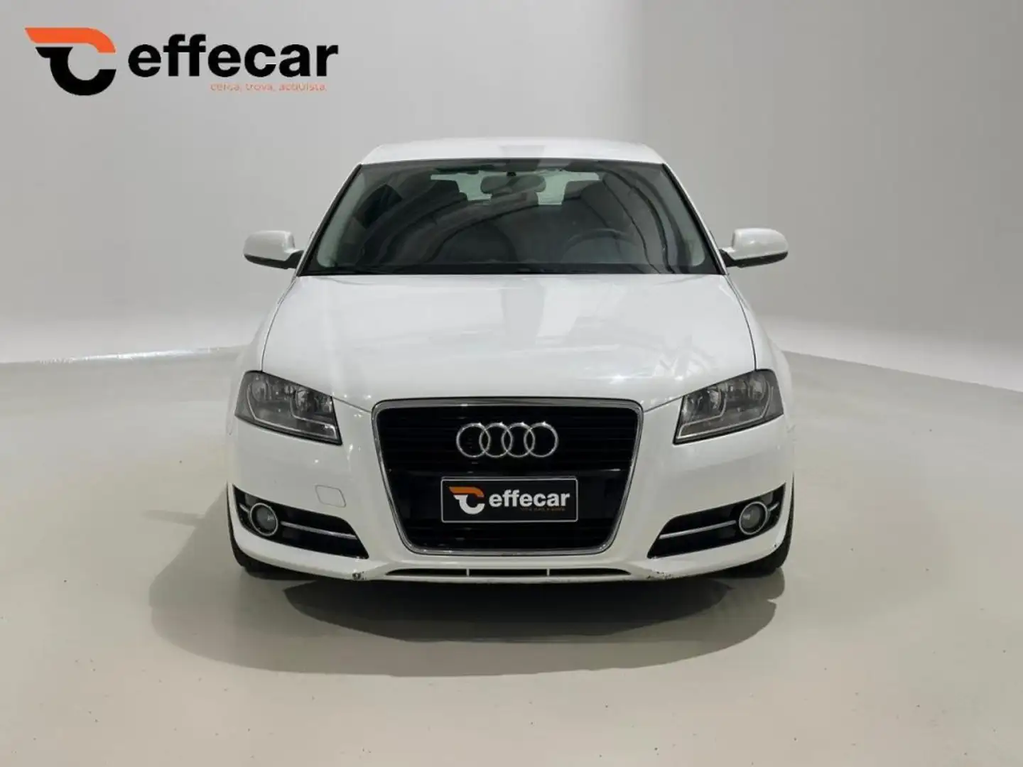 Audi A3 SPB 1.6 TDI 90 CV CR Ambition Bianco - 2