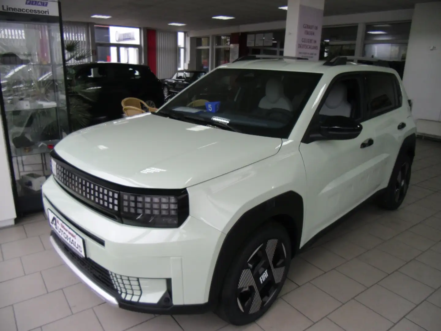 Fiat Grande Panda 1.2 Hybrid 74 kW La Prima Grün - 2