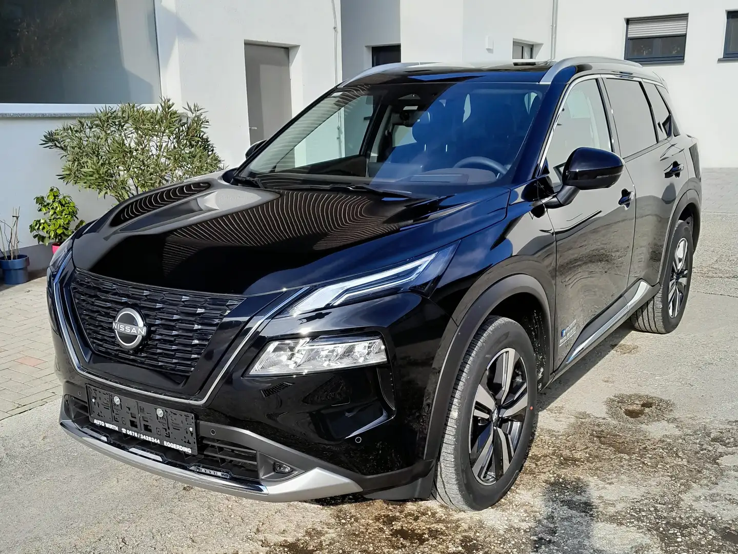 Nissan X-Trail 1,5 VC-T e-Power 4ORCE Allrad Tekna Schwarz - 2