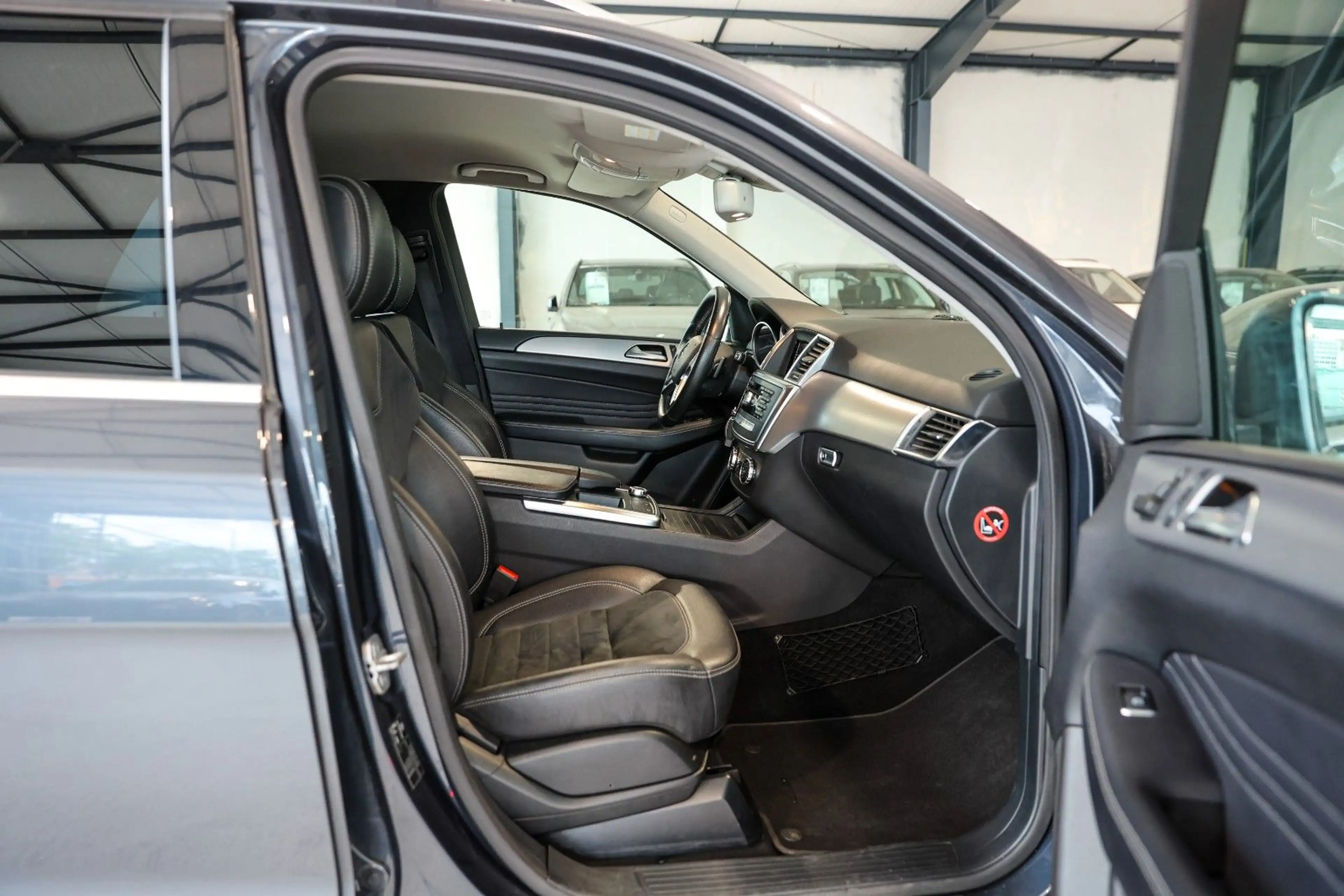 Mercedes-Benz ML 350 Leder Navi Xenon AHK *1.Hand* — photo 15