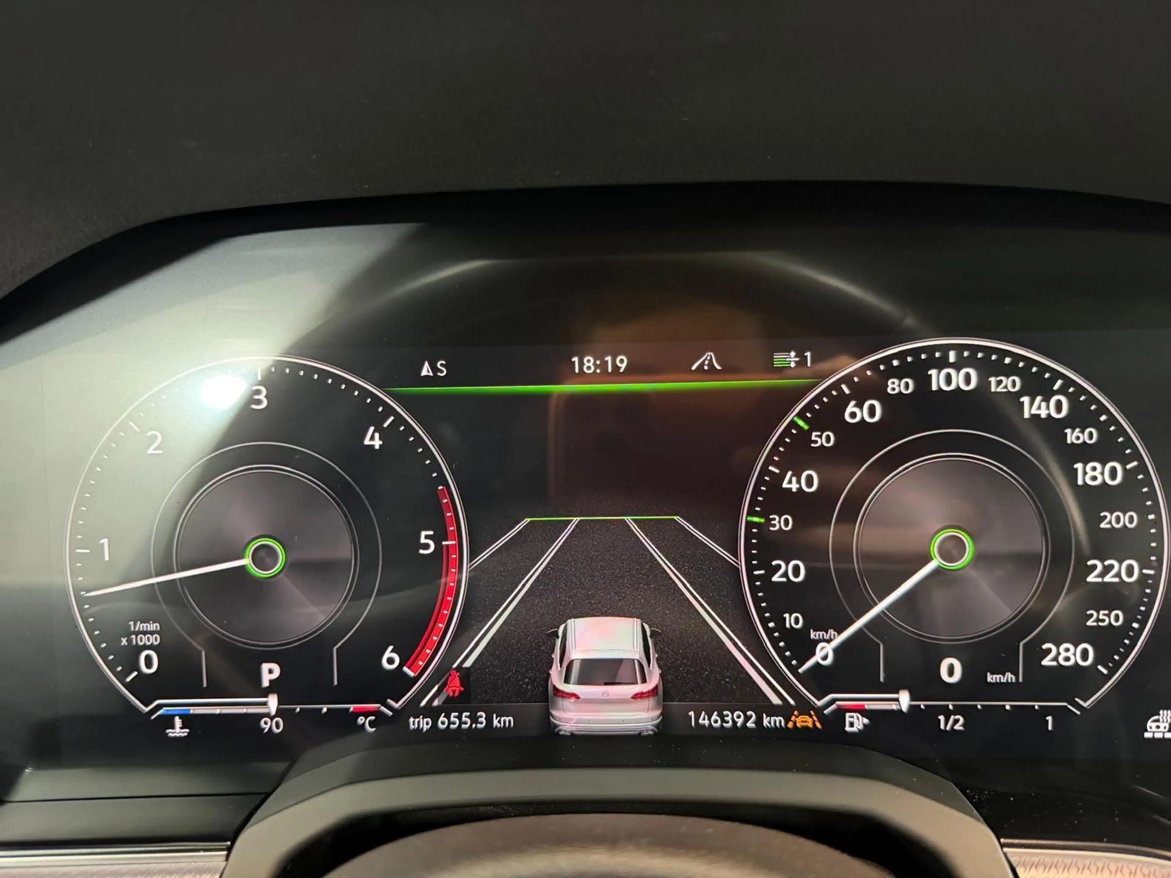 Volkswagen Touareg R-Line 4Motion /Black editi/Pano-Dan/LED — photo 10