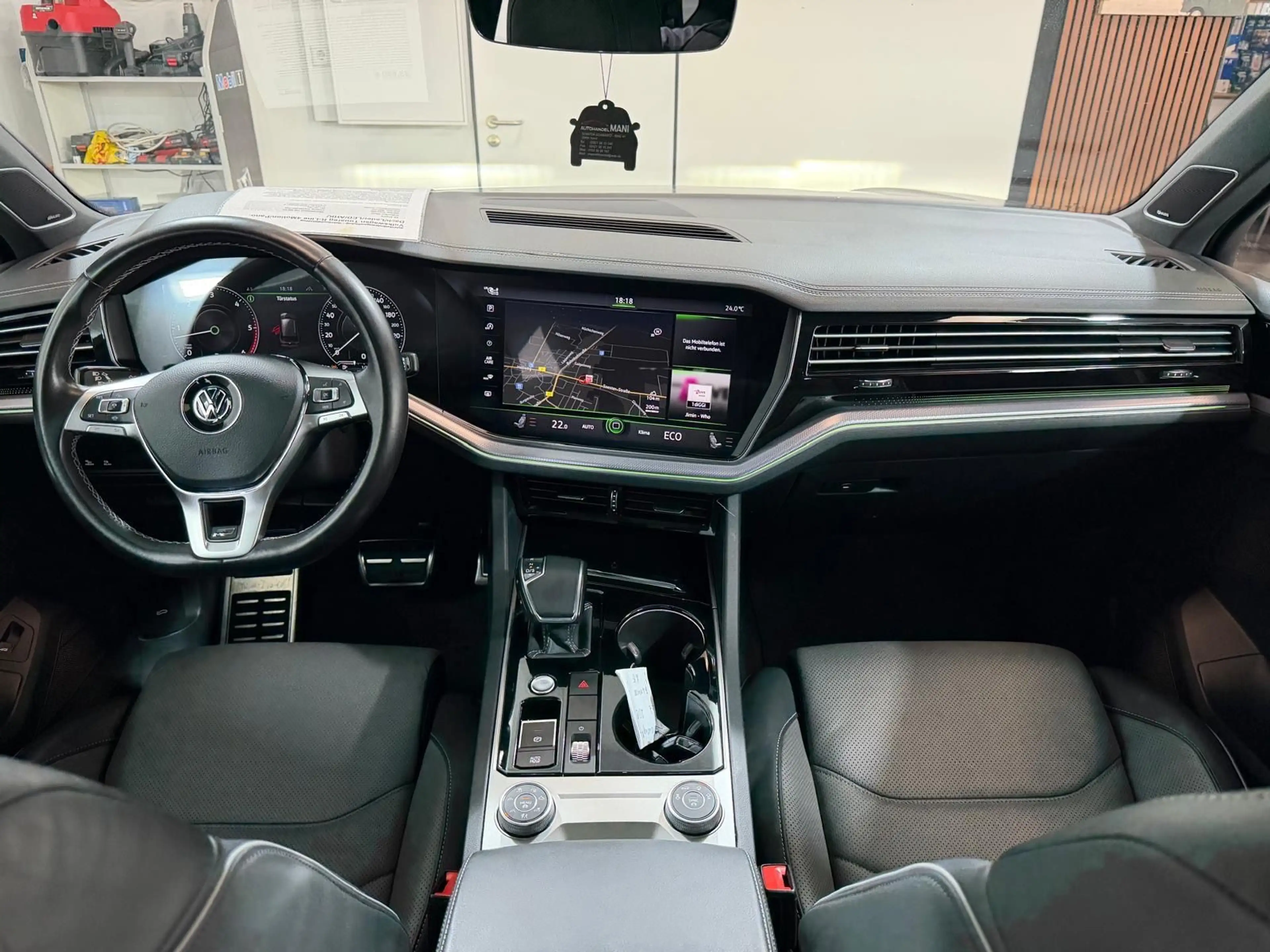 Volkswagen Touareg R-Line 4Motion /Black editi/Pano-Dan/LED — photo 13