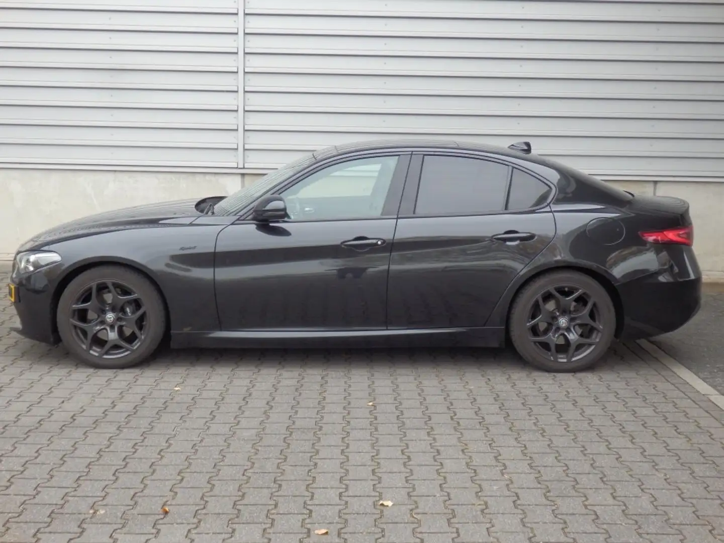 Alfa Romeo Giulia Giulia 2.2 Sprint 240 pk. IHarman/KardonIS/K dakI Zwart - 2
