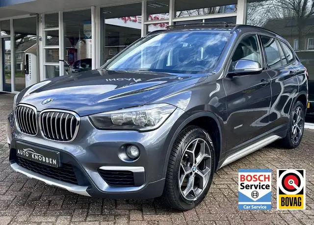 BMW X1 sDrive18i xLine Leer, Pano, Climat, Navi, Bluetoot