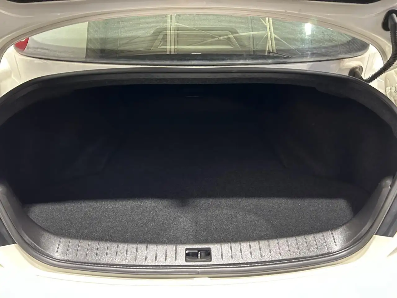 Infiniti Q50 снимка Infiniti Q50