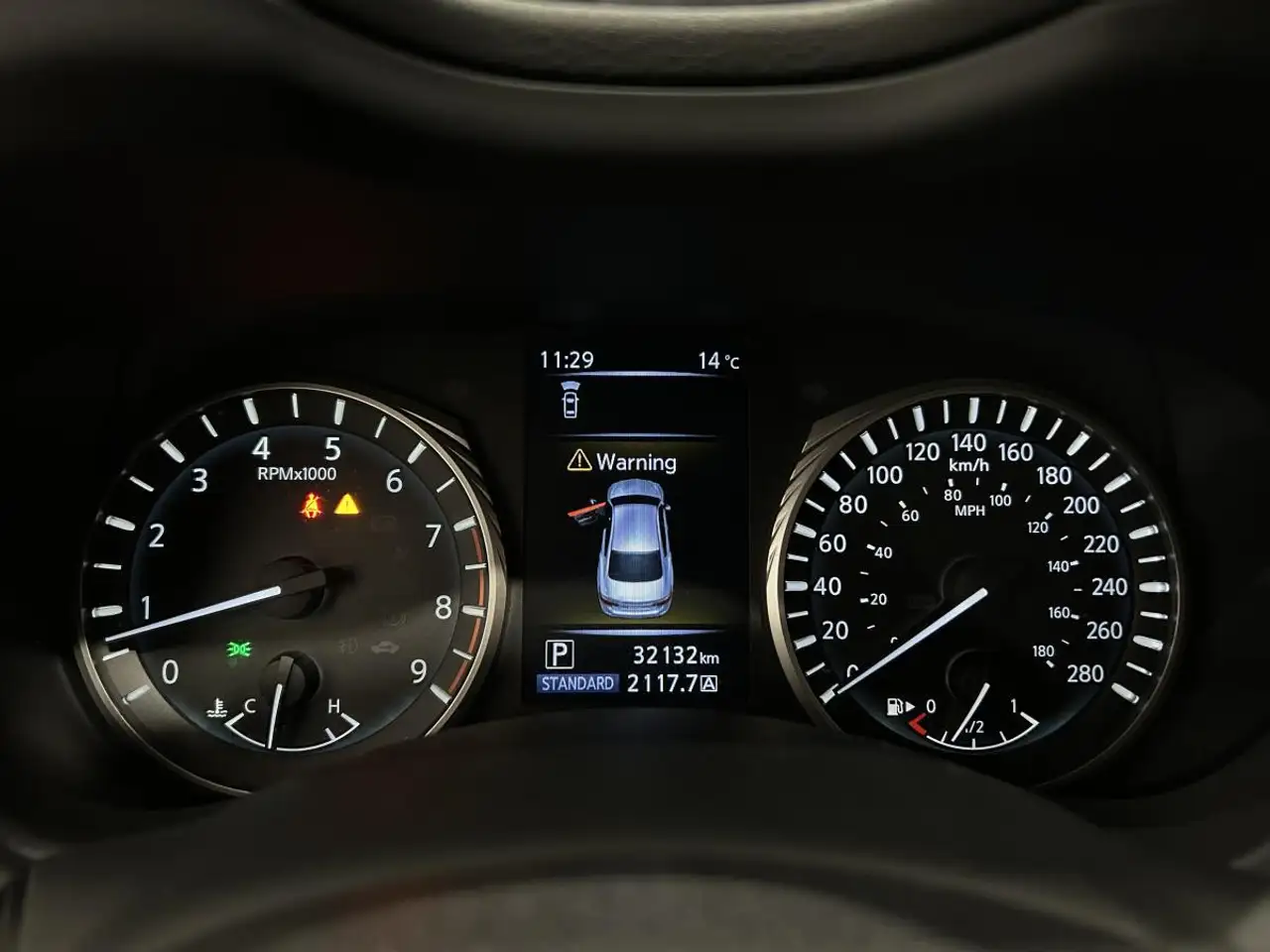 Infiniti Q50 снимка Infiniti Q50