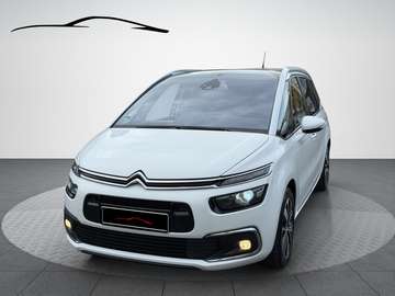 Selection / 7 Sitzer / Led / Panorama Dach / Navi