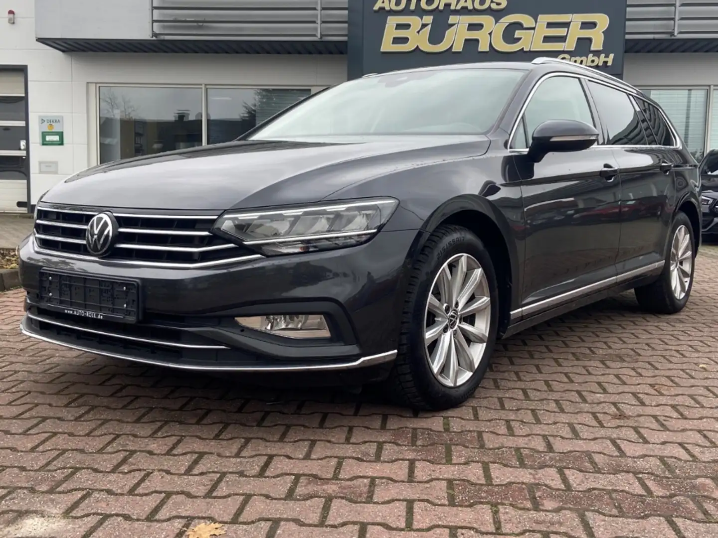 Volkswagen Passat Variant Elegance 2.0 TDI Navi Kamera Winterpaket Grau - 2