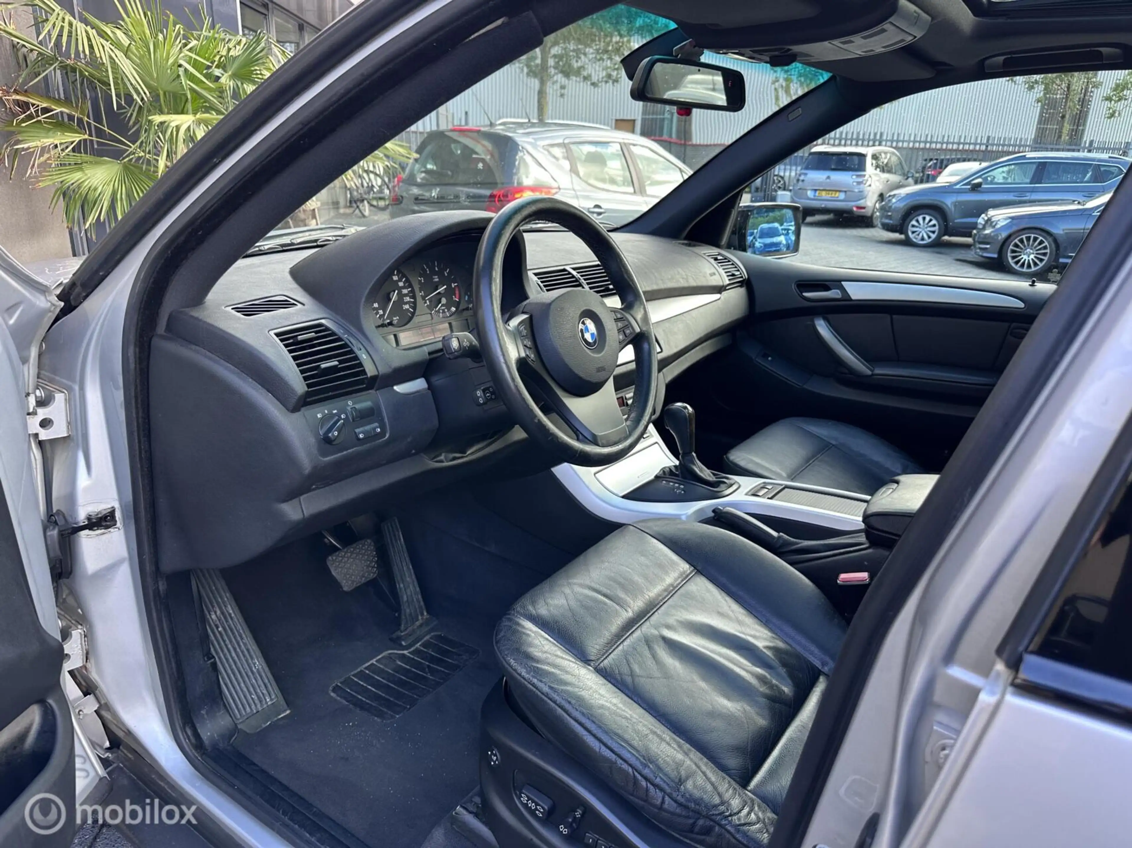 BMW X5 4.4i V8 |Pano | CarPlay | Voor + Achtercamera| 20 — photo 10