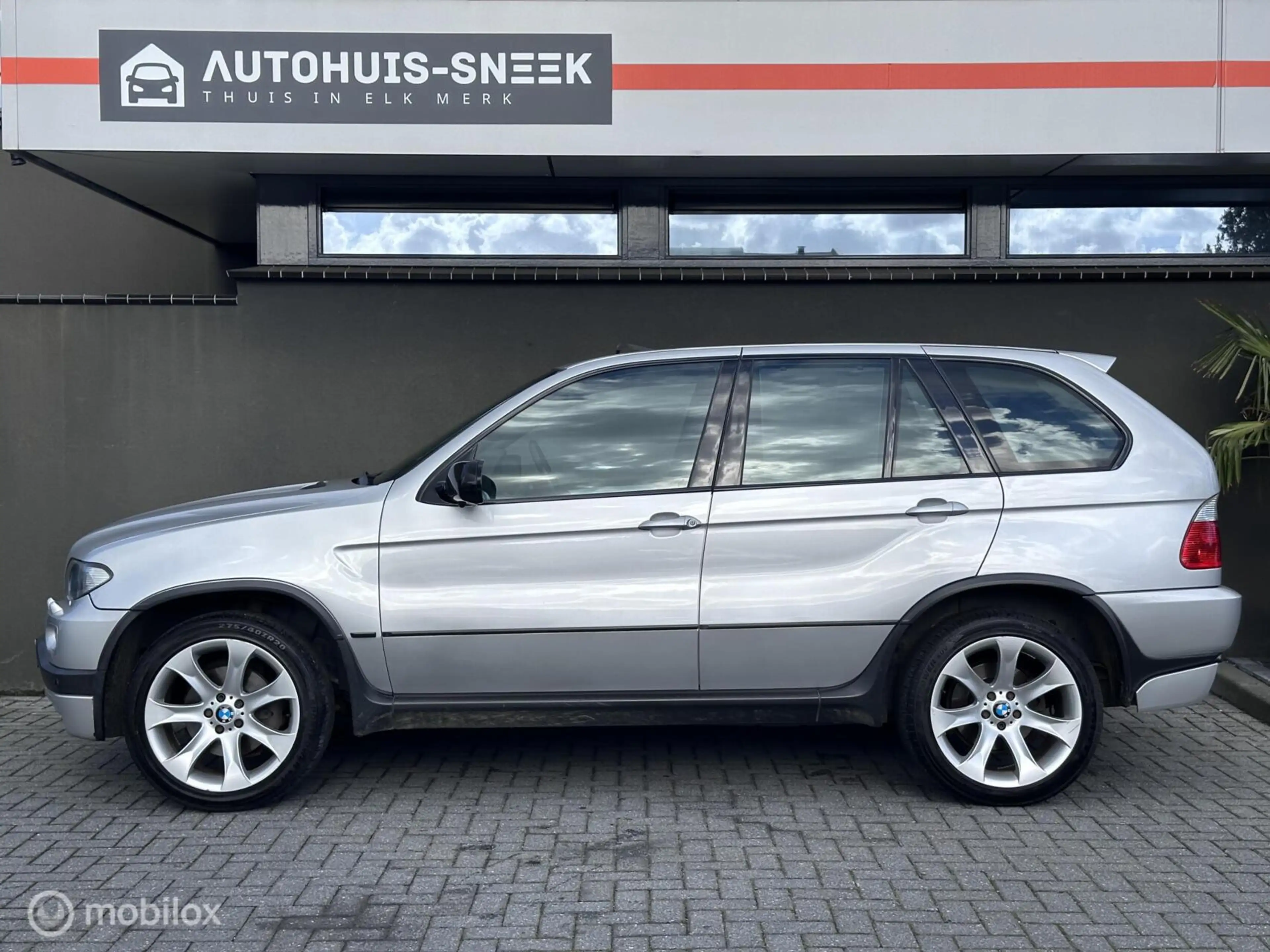 BMW X5 4.4i V8 |Pano | CarPlay | Voor + Achtercamera| 20 — photo 4
