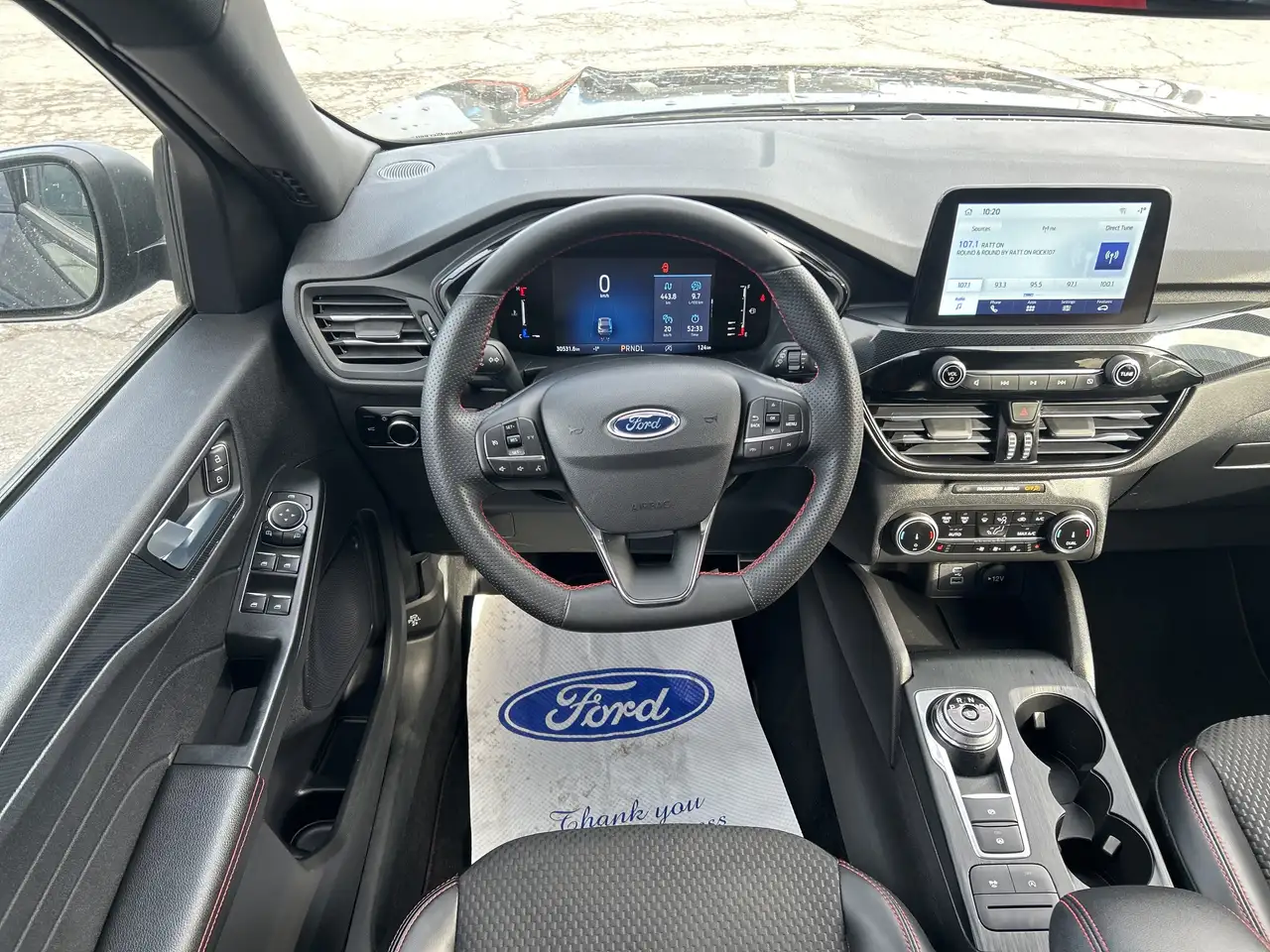 Ford Escape снимка Ford Escape