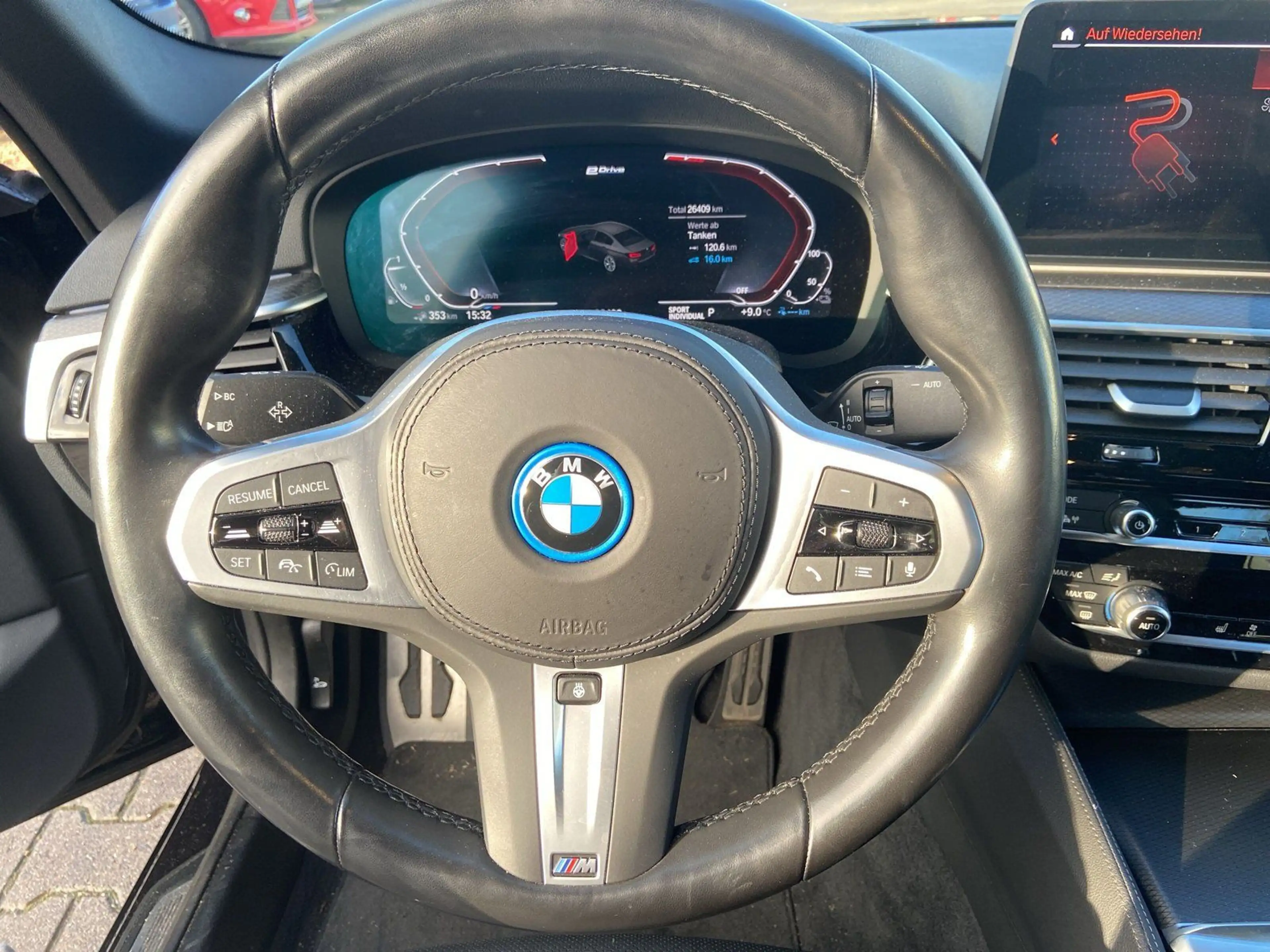 BMW 545 e xDrive M-Sport AHK*Leder*Kamera* — photo 13
