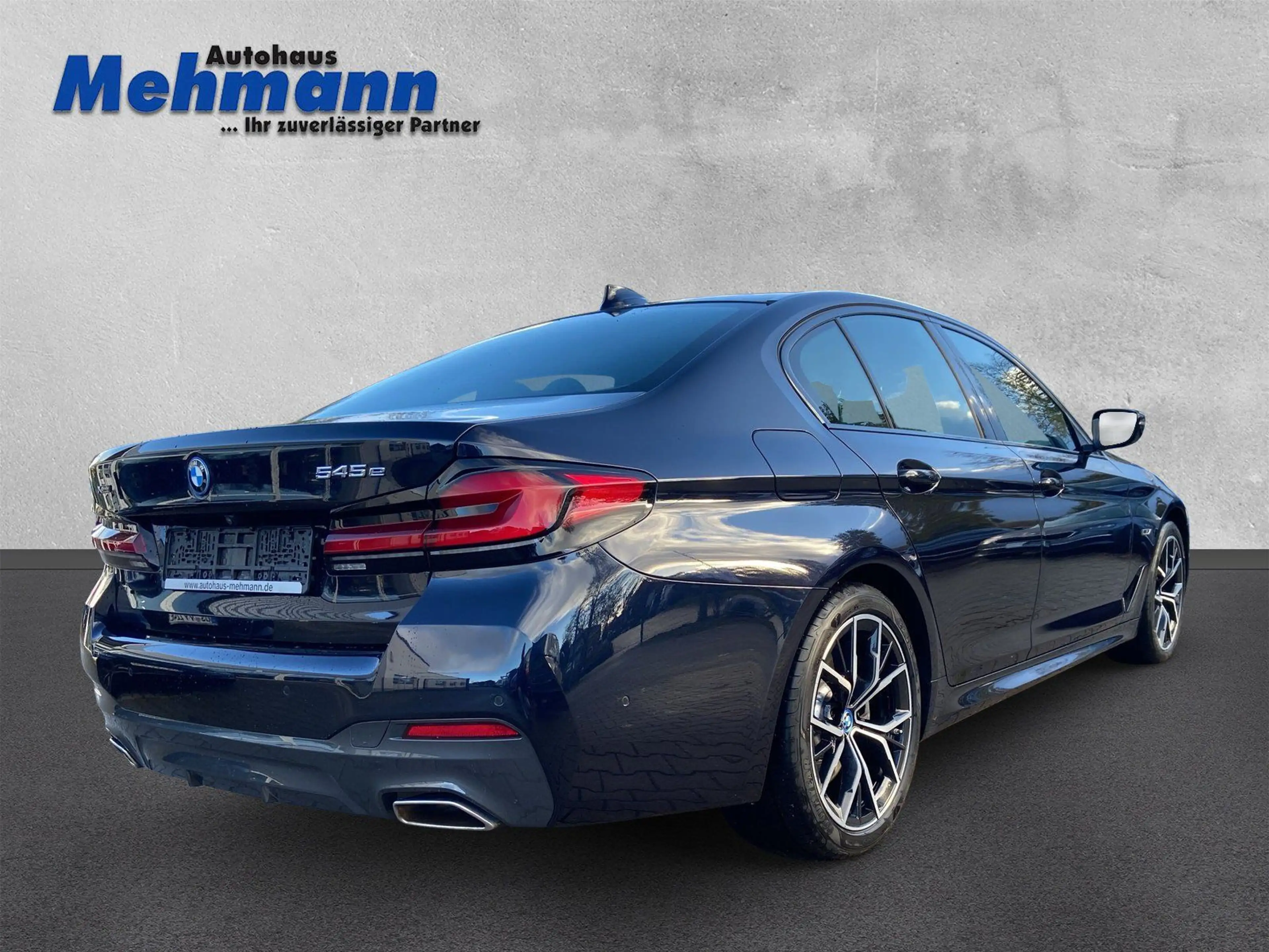 BMW 545 e xDrive M-Sport AHK*Leder*Kamera* — photo 5