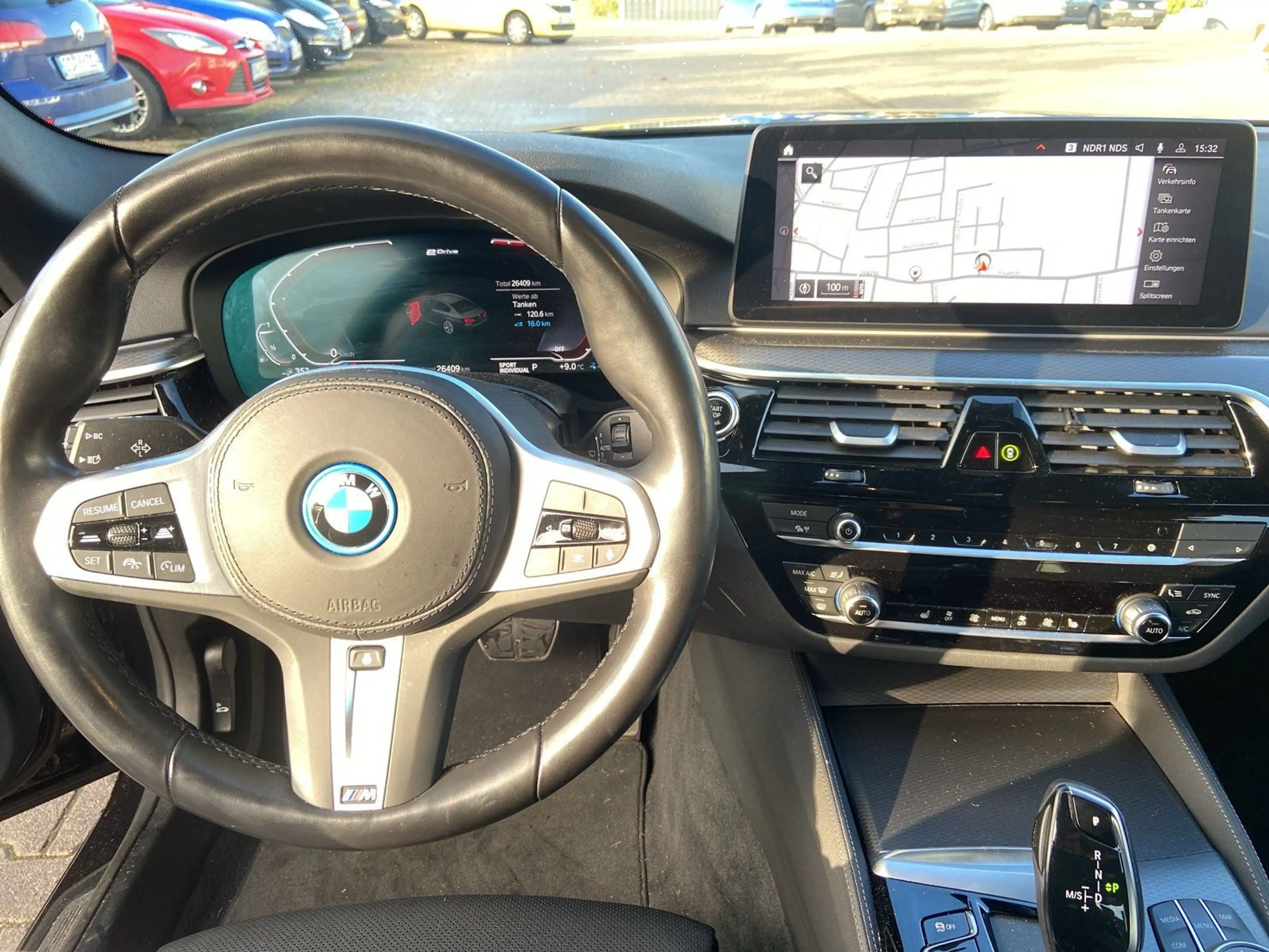 BMW 545 e xDrive M-Sport AHK*Leder*Kamera* — photo 12