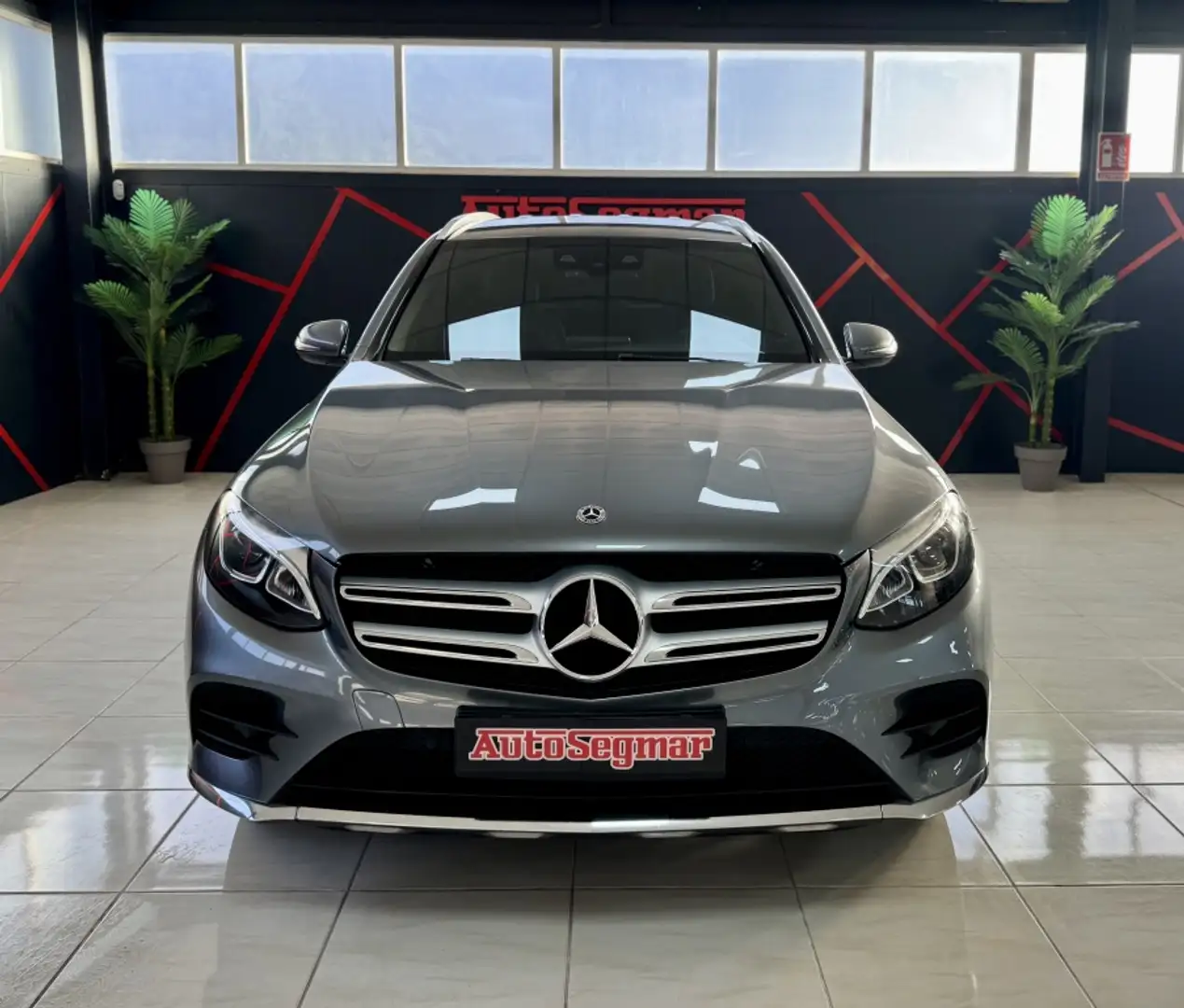 Mercedes-Benz GLC 220 220d 4Matic Aut. Gris - 2