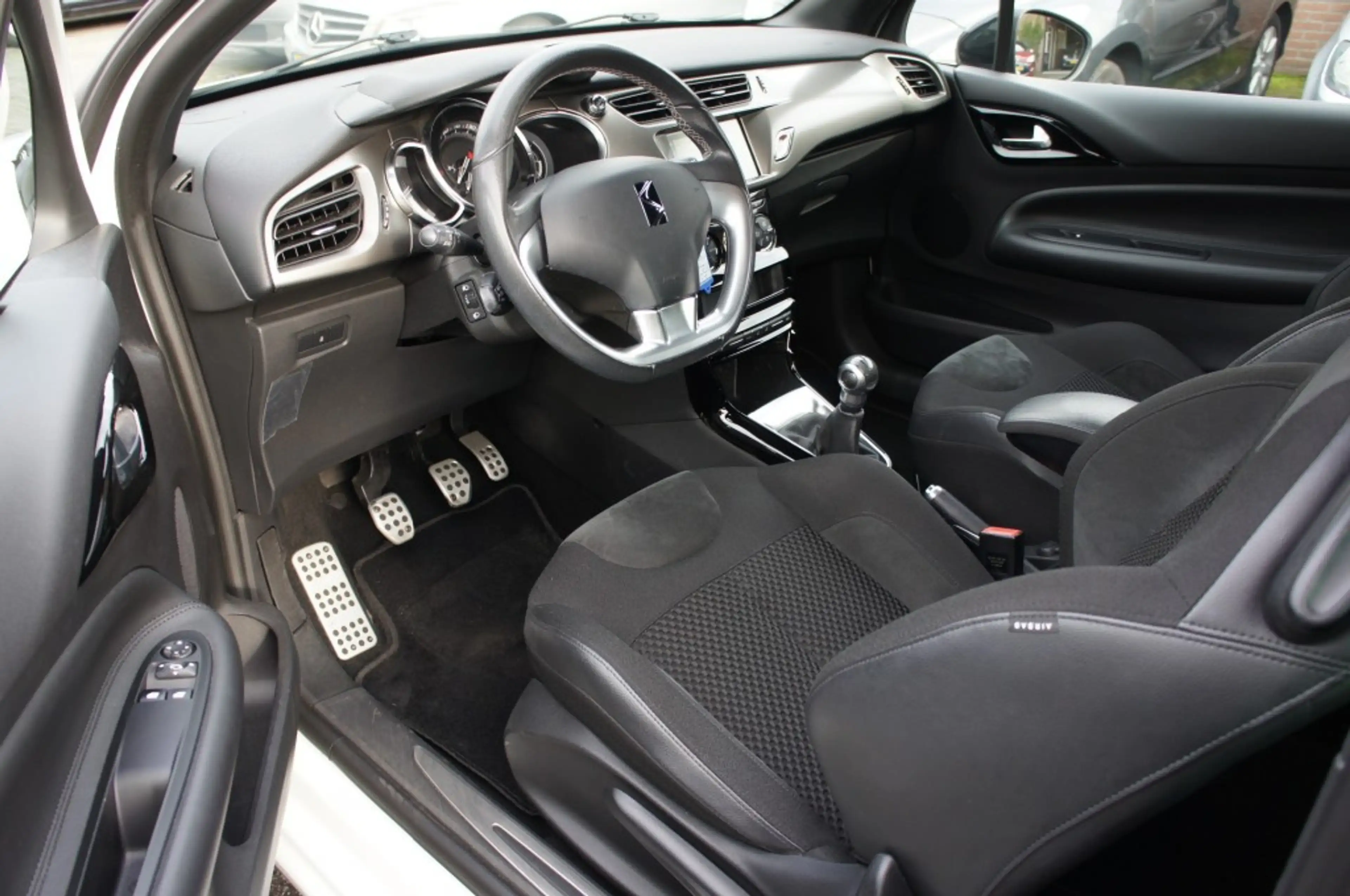 DS Automobiles DS 3 1.2 PURETECH NAVI/CAM/CRUISE NIEUWE DISTRIBUTIE PE — photo 7