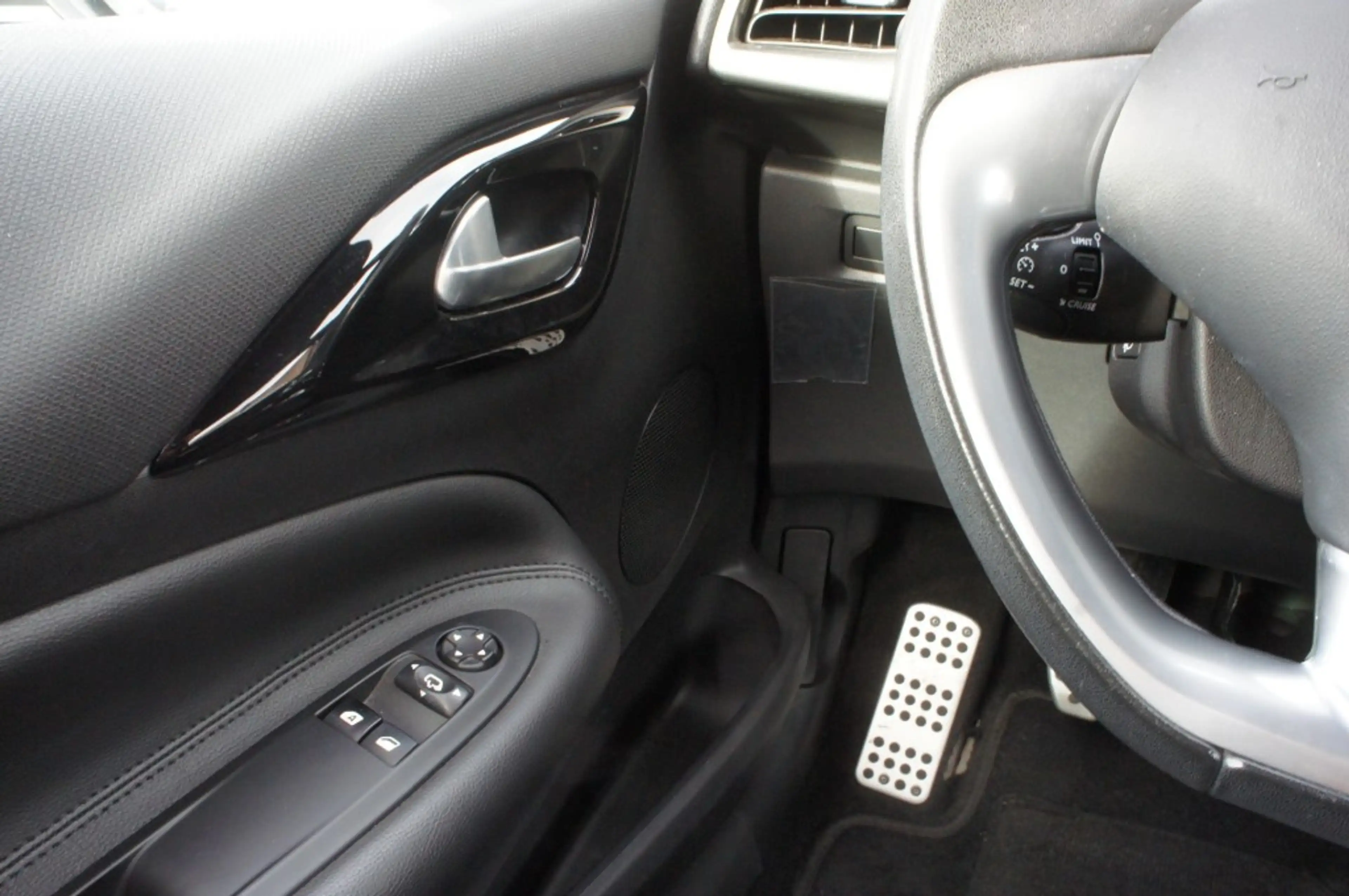 DS Automobiles DS 3 1.2 PURETECH NAVI/CAM/CRUISE NIEUWE DISTRIBUTIE PE — photo 14