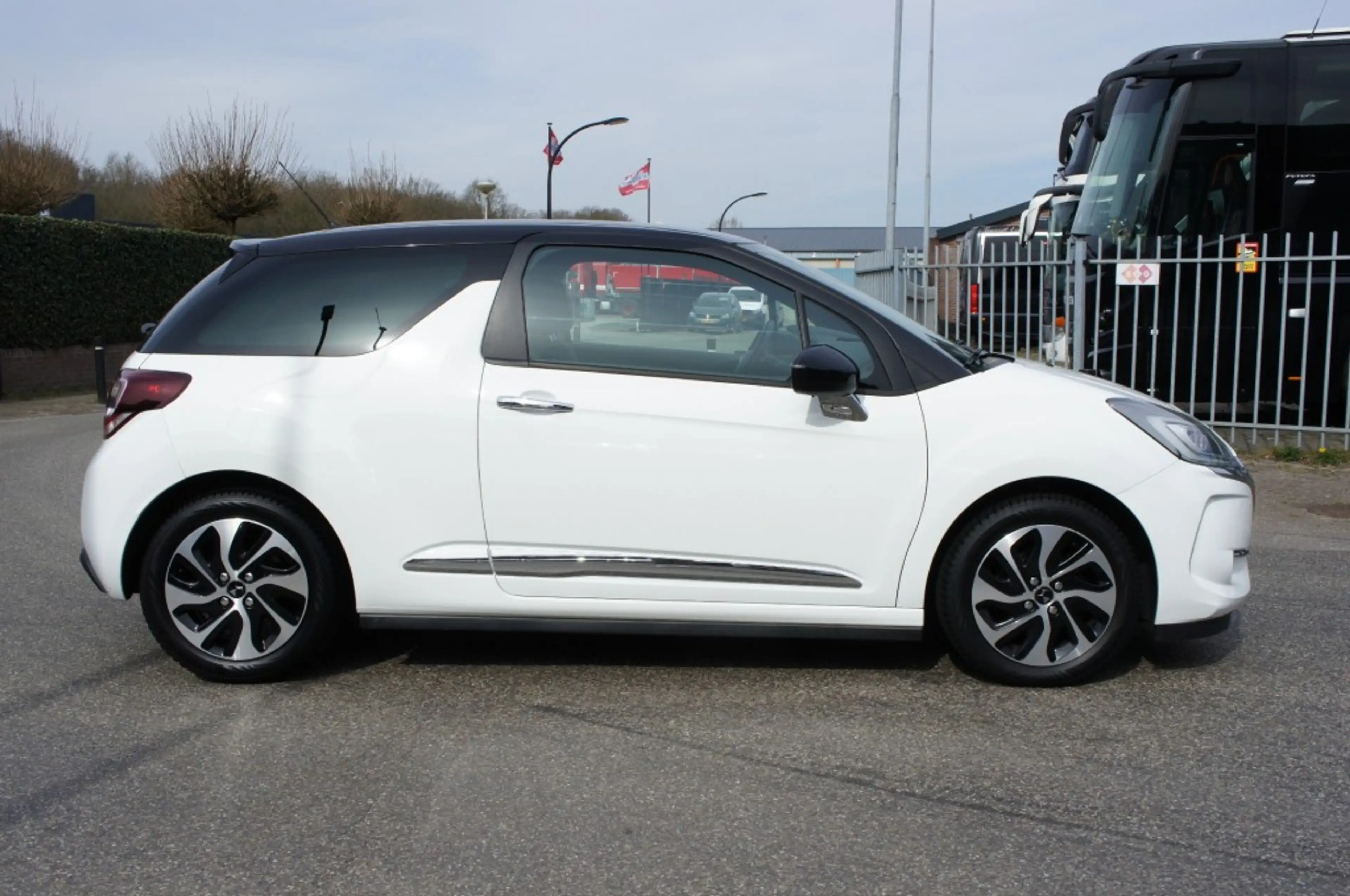 DS Automobiles DS 3 1.2 PURETECH NAVI/CAM/CRUISE NIEUWE DISTRIBUTIE PE — photo 5