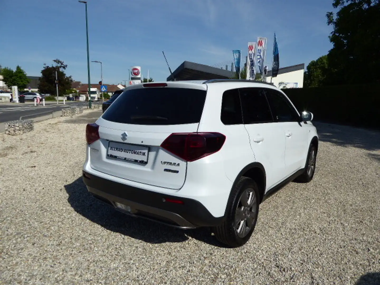 Suzuki Vitara 1,5 Hybrid ALLGRIP 6AGS shine Weiß - 2