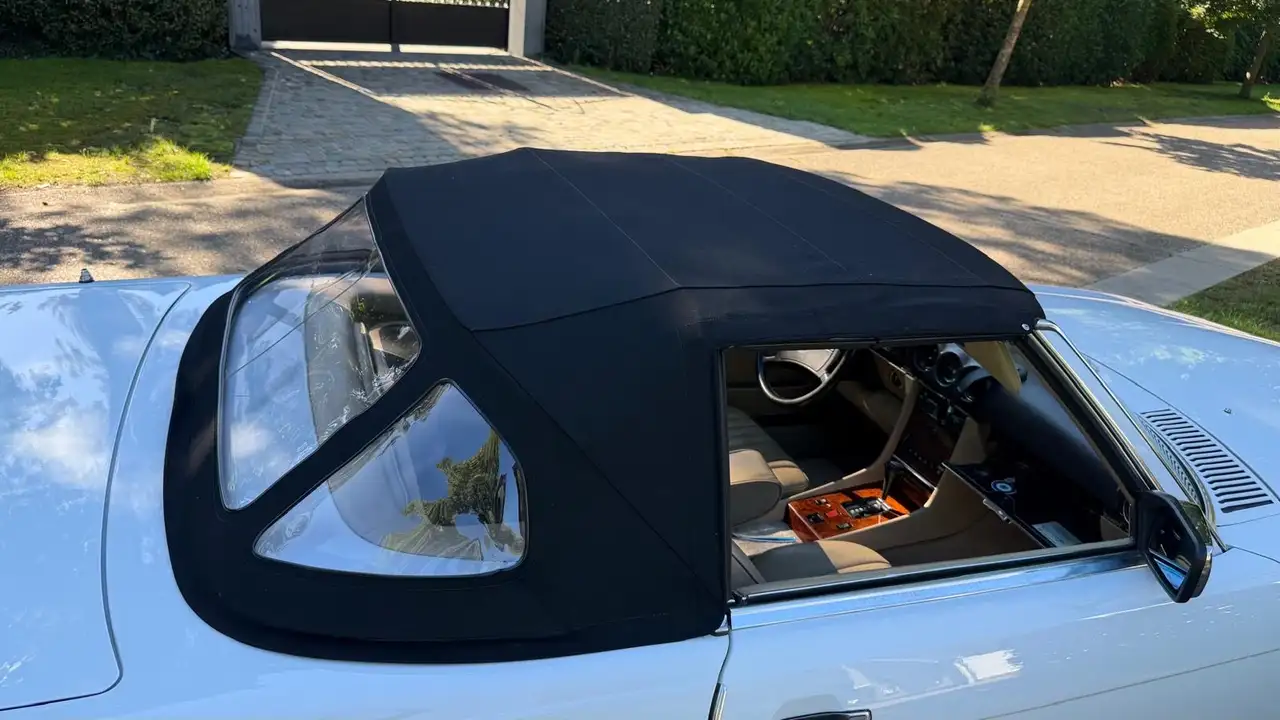 Mercedes-Benz SL 560 Oldtimer, foto 9