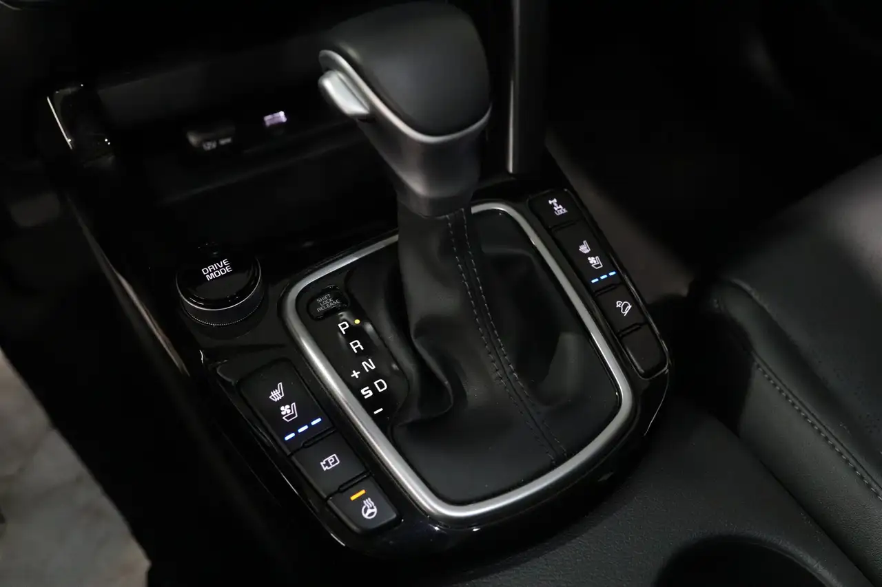 Kia Seltos снимка Kia Seltos