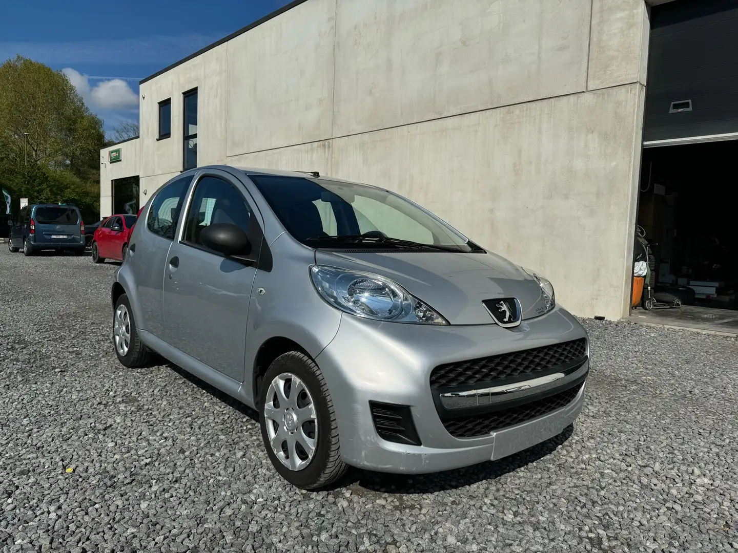 Peugeot 107 1.0i 5 PORTES - 68.475 KM ! - RADIO CD/USB/JACK Gris - 1