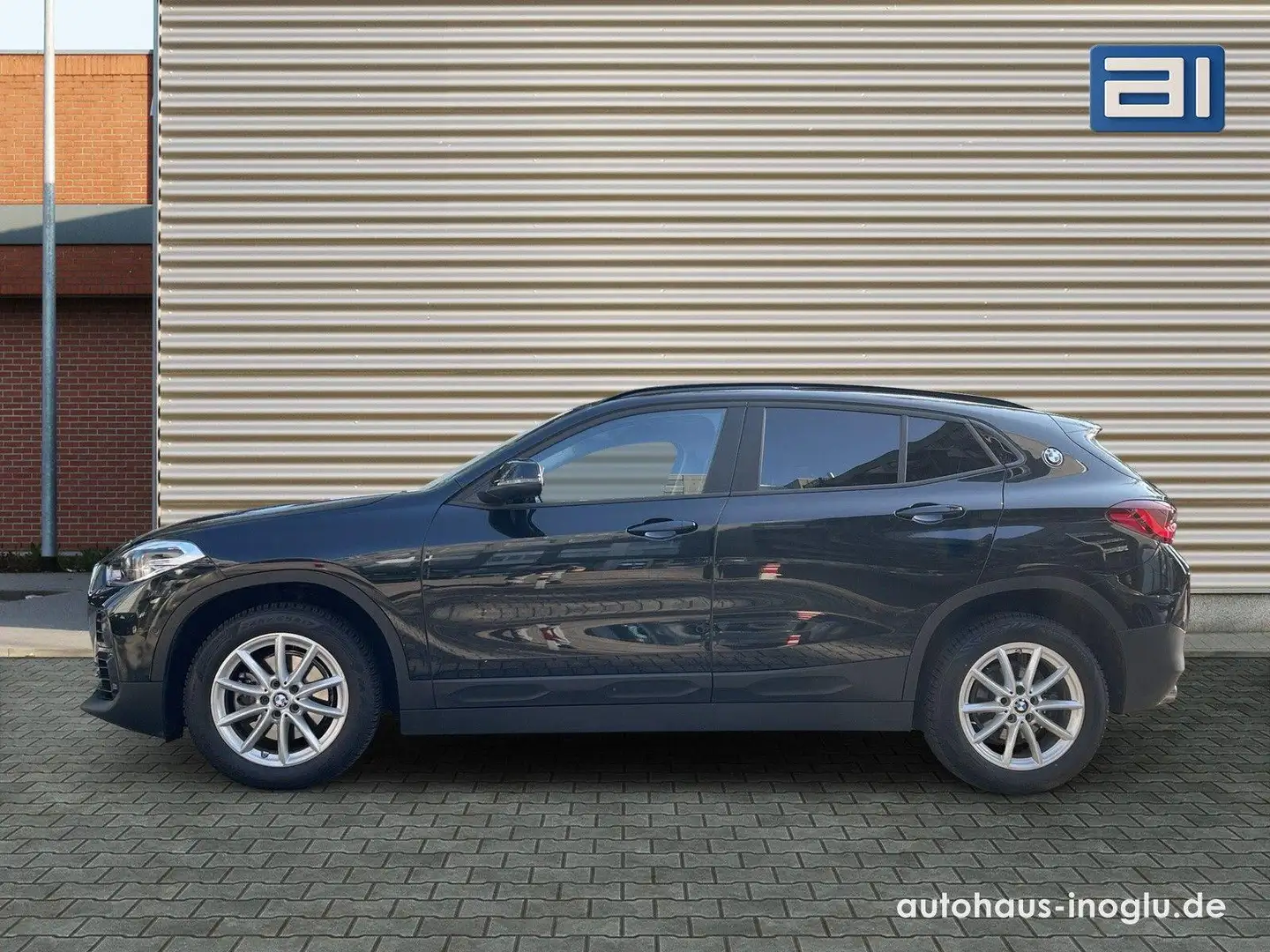 BMW X2 sDrive 18 i Advantage Navi+LED+SHZ+R-Kam+DAB+ Noir - 2