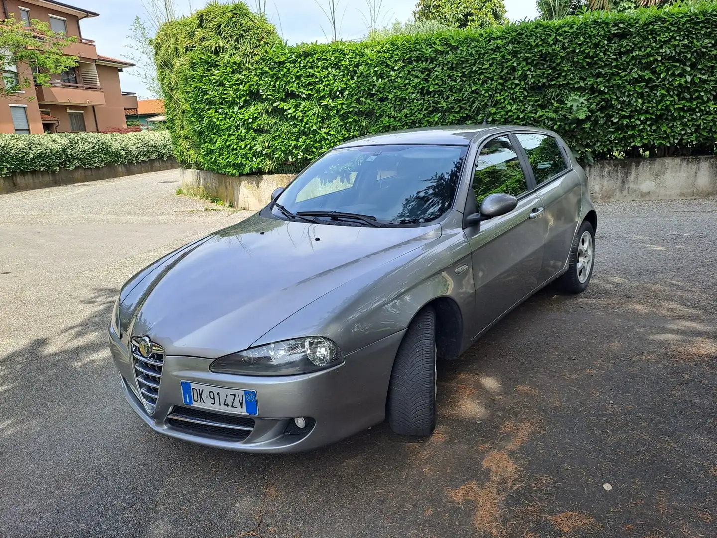 Alfa Romeo 147 5p 1.6 ts 16v BlackLine 120cv - 1