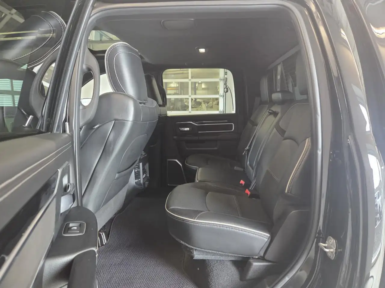 RAM 2500 снимка RAM 2500