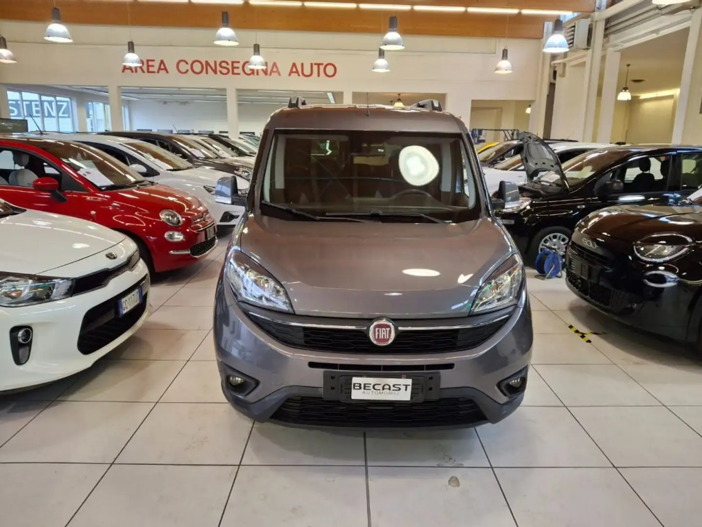 Fiat Doblo Doblò 1.6 MJT 105CV S&S PC Combi Easy - Gris - 2