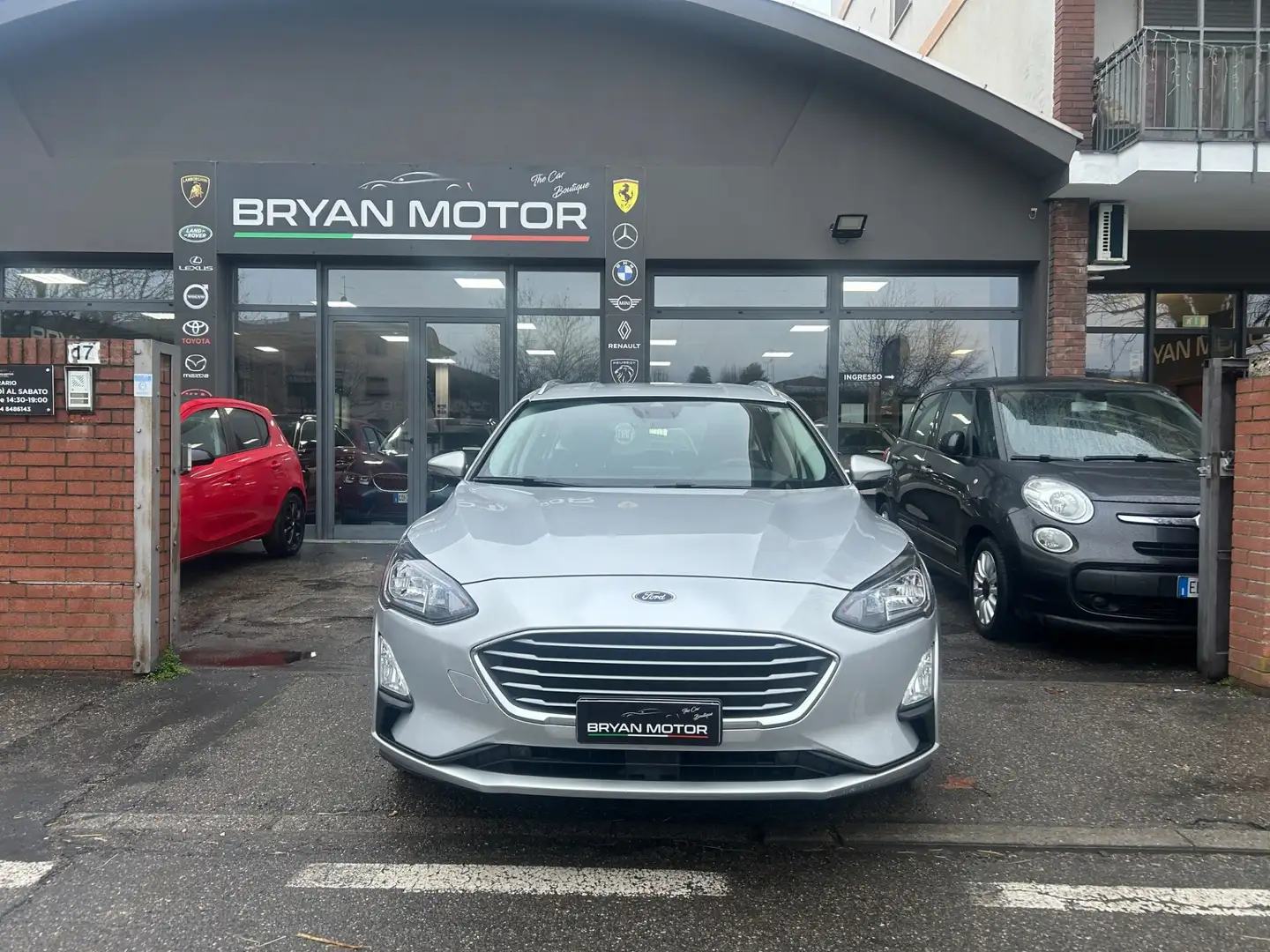 Ford Focus 1.5 EcoBlue 120 CV automatico SW Business Co-Pilot Grigio - 2