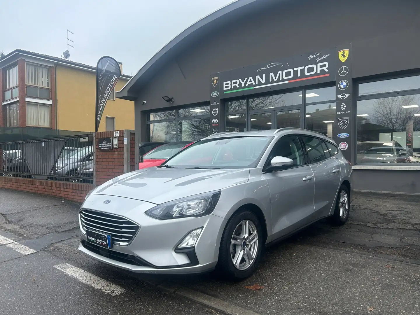 Ford Focus 1.5 EcoBlue 120 CV automatico SW Business Co-Pilot Grigio - 1