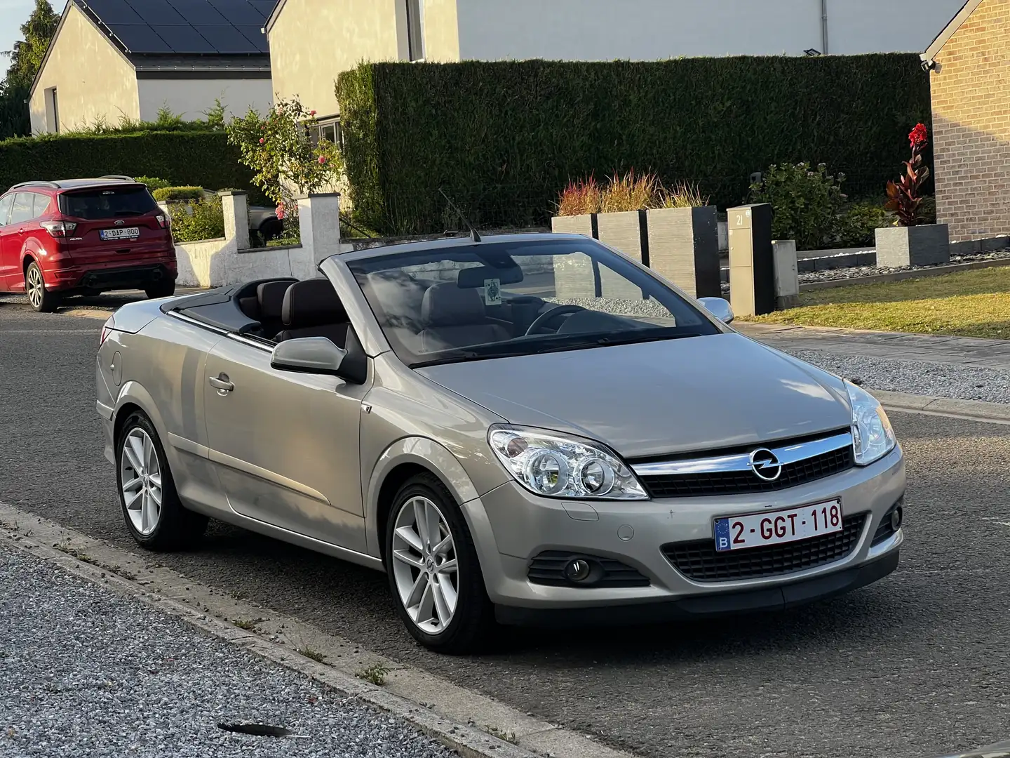 Opel Astra TwinTop 1.6i / prête à immatriculer - 2