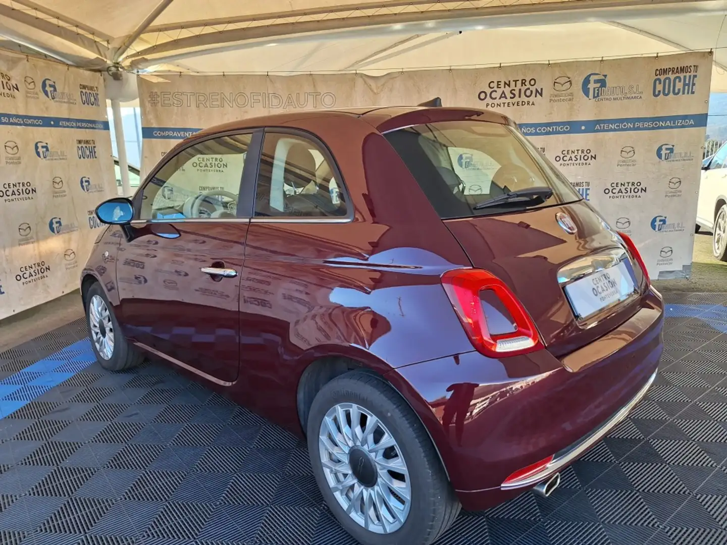 Fiat 500 1.0 Hybrid Dolcevita 52kW Burdeos - 2