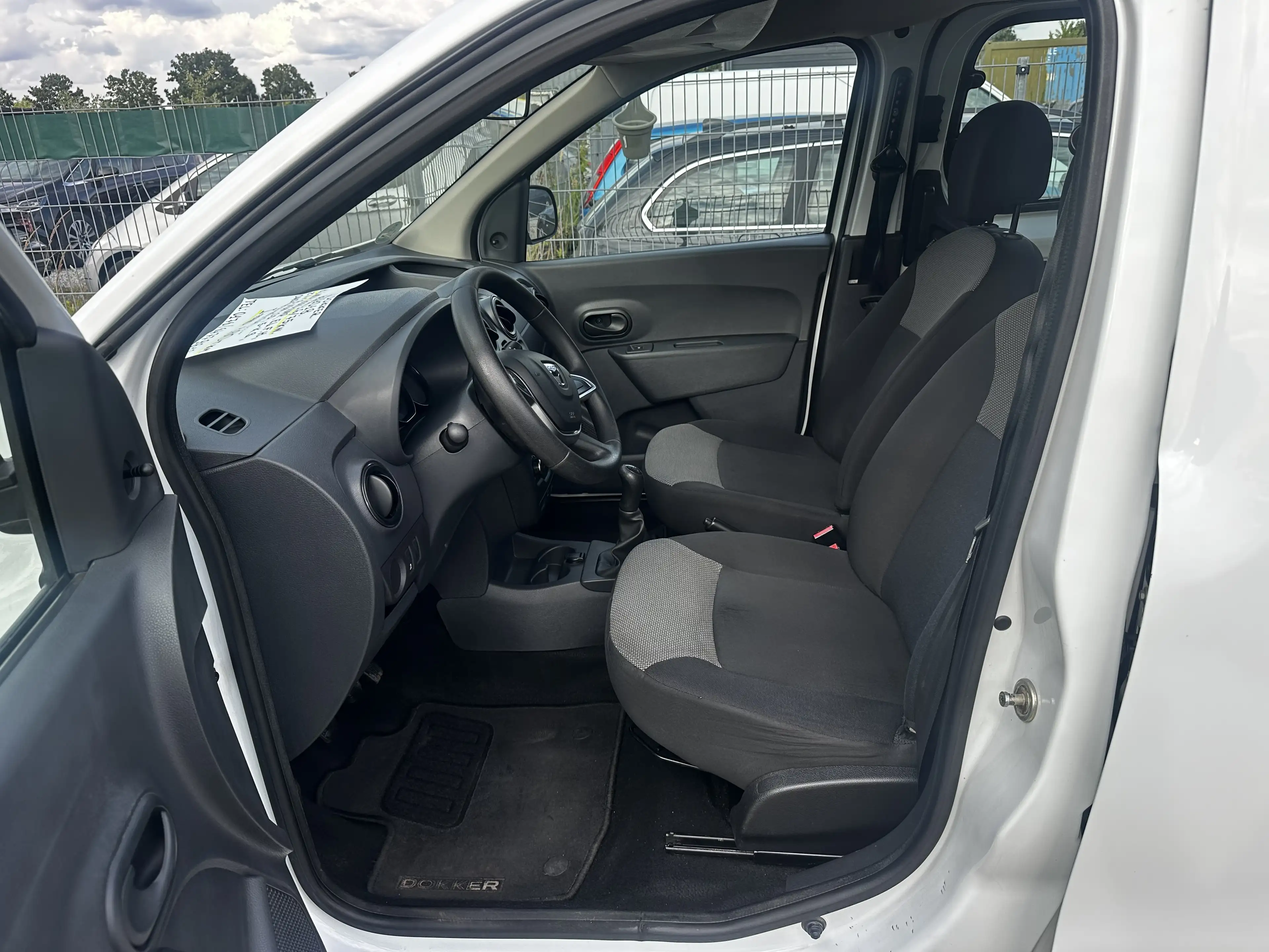 Dacia Dokker Dokker SCe 100 Access — photo 10