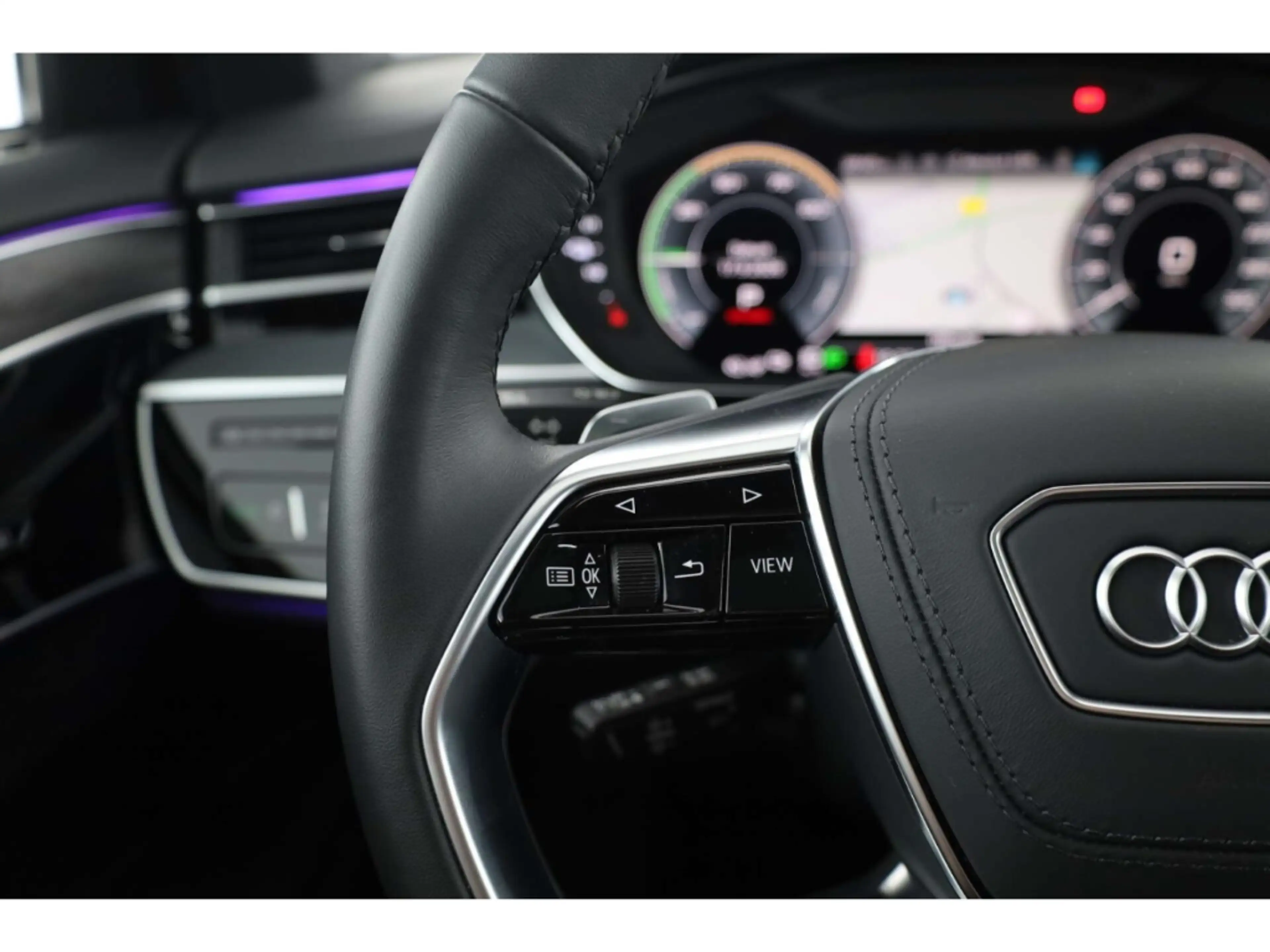 Audi A8 L 60 TFSI e quattro S line P-DacH/20''/360/HUD — photo 14